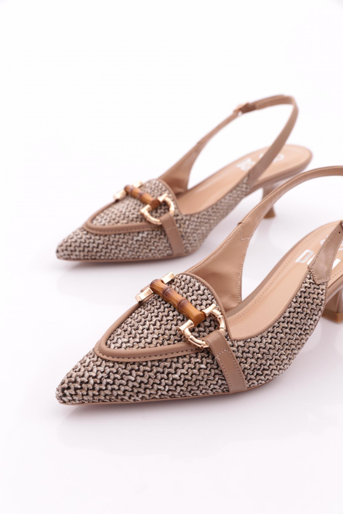 5850 Kadin Aksesuarli Sivri Burun Topuklu Ayakkabi - Görsel 5