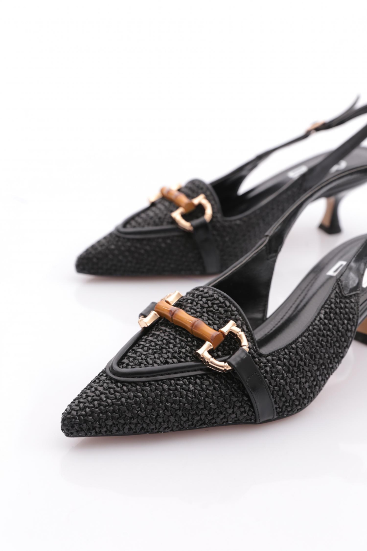 5850 Kadin Aksesuarli Sivri Burun Topuklu Ayakkabi - Görsel 5