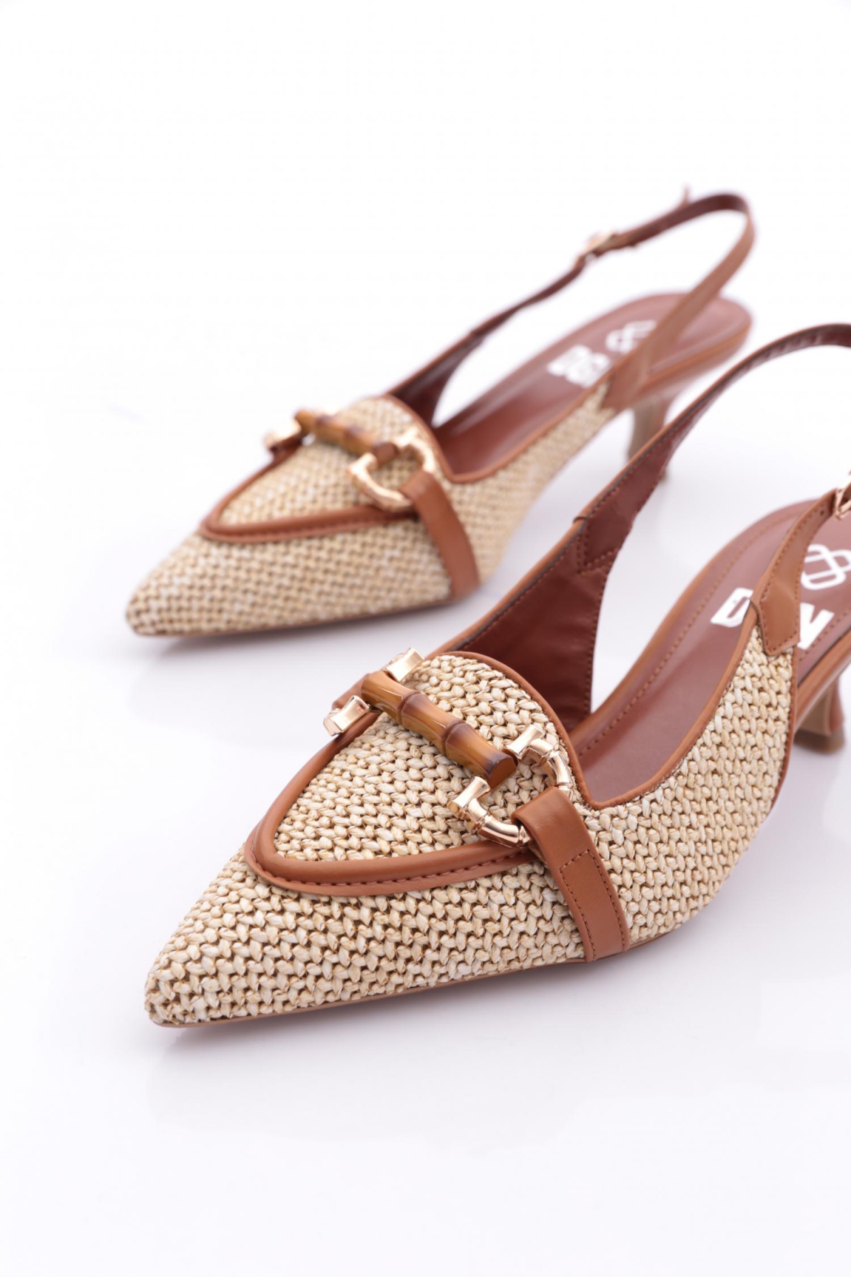 5850 Kadin Aksesuarli Sivri Burun Topuklu Ayakkabi - Görsel 5