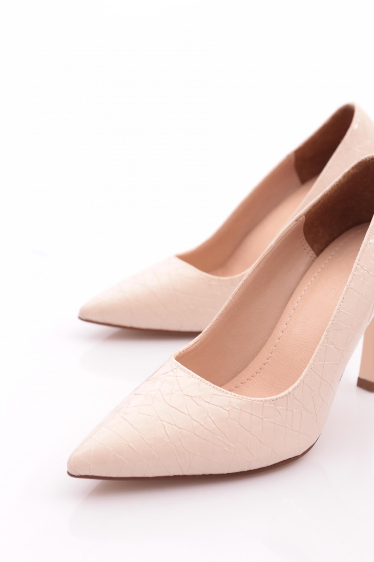 K905 Kadin Topuklu Ayakkabi - Görsel 5