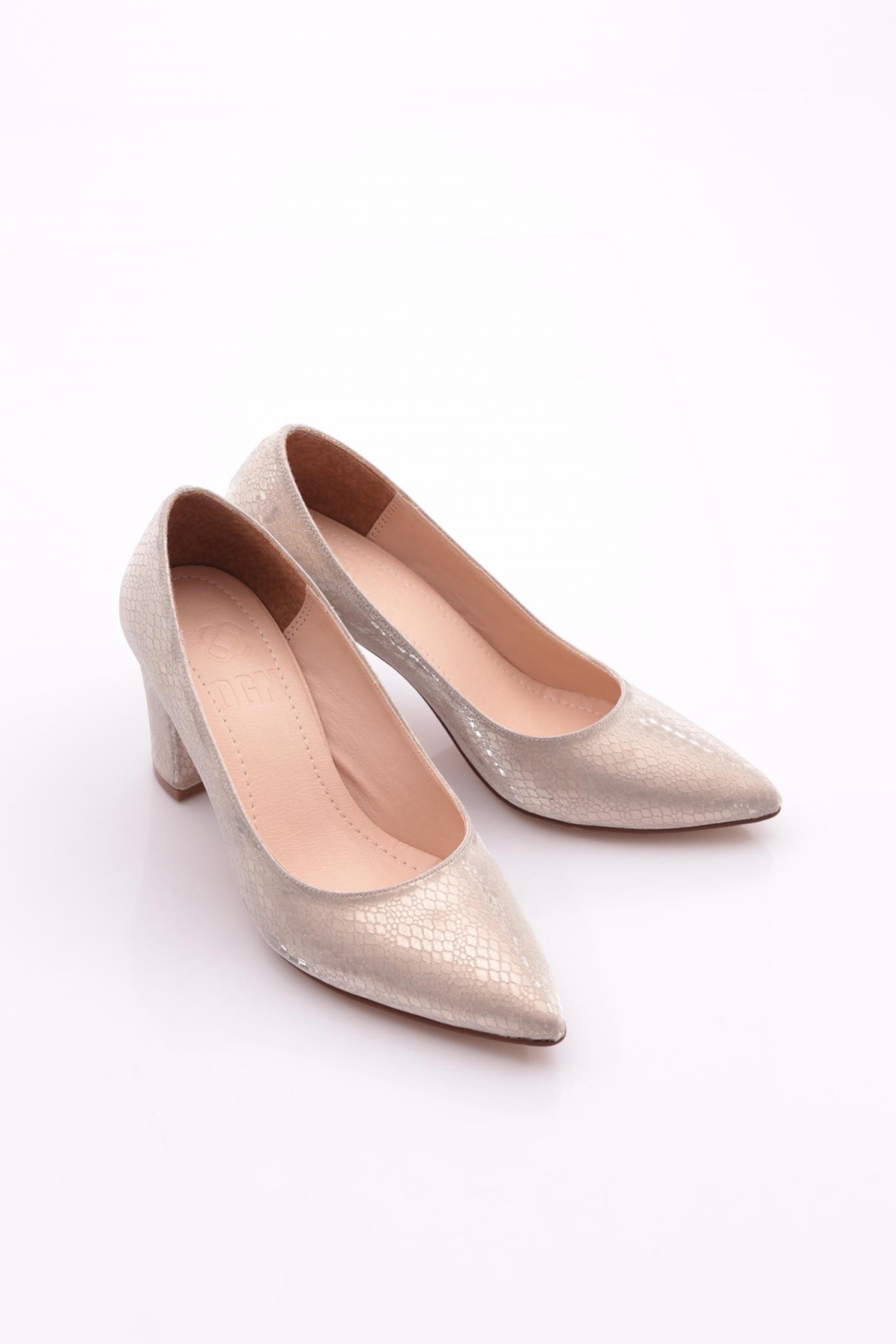 K585 Kadin Topuklu Ayakkabi - Görsel 3
