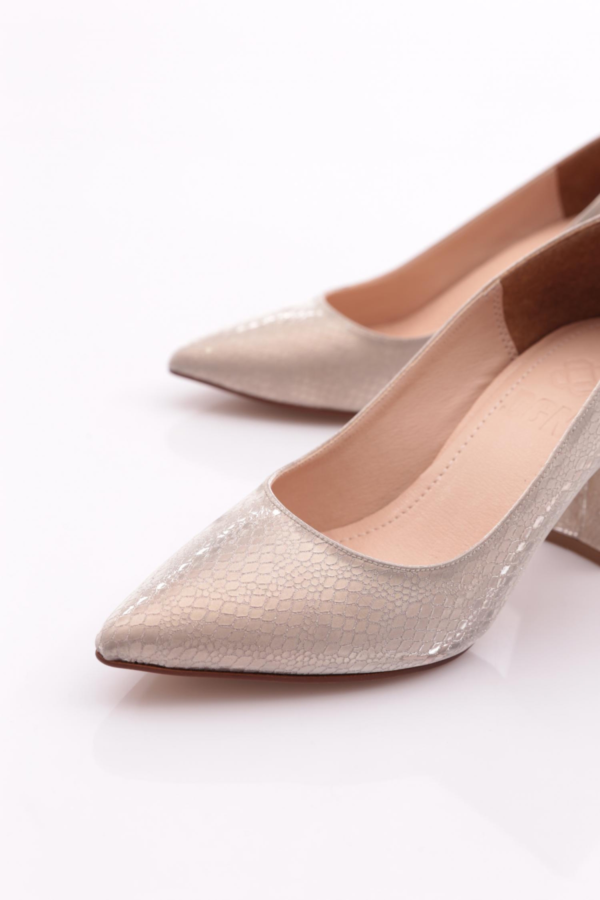 K585 Kadin Topuklu Ayakkabi - Görsel 5