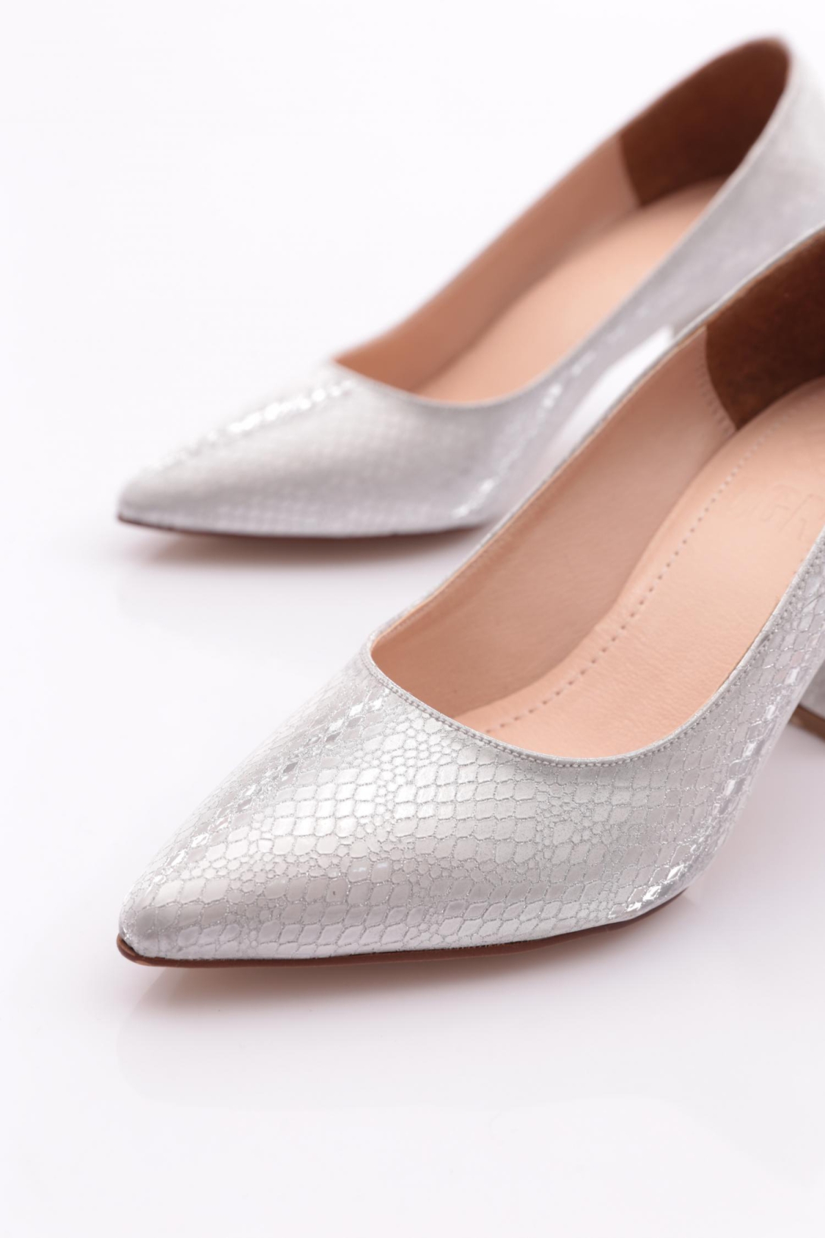 K585 Kadin Topuklu Ayakkabi - Görsel 5