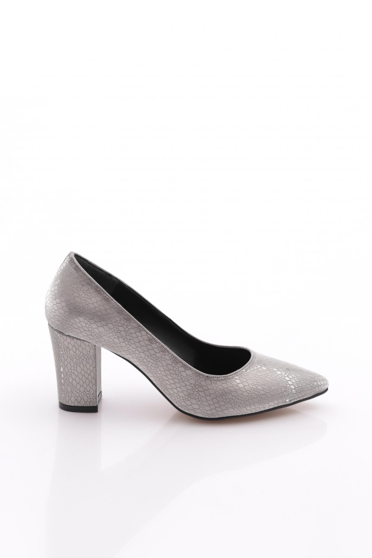 K585 Kadin Topuklu Ayakkabi - Görsel 2