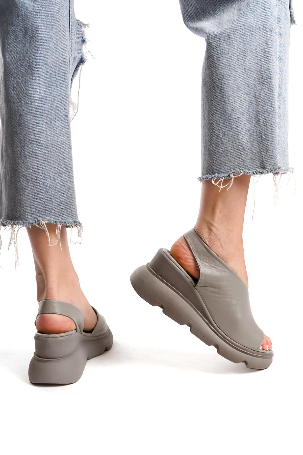 Elit Lyna Kadın Hakiki Deri Dolgu Topuk Sandalet Gri - Görsel 3