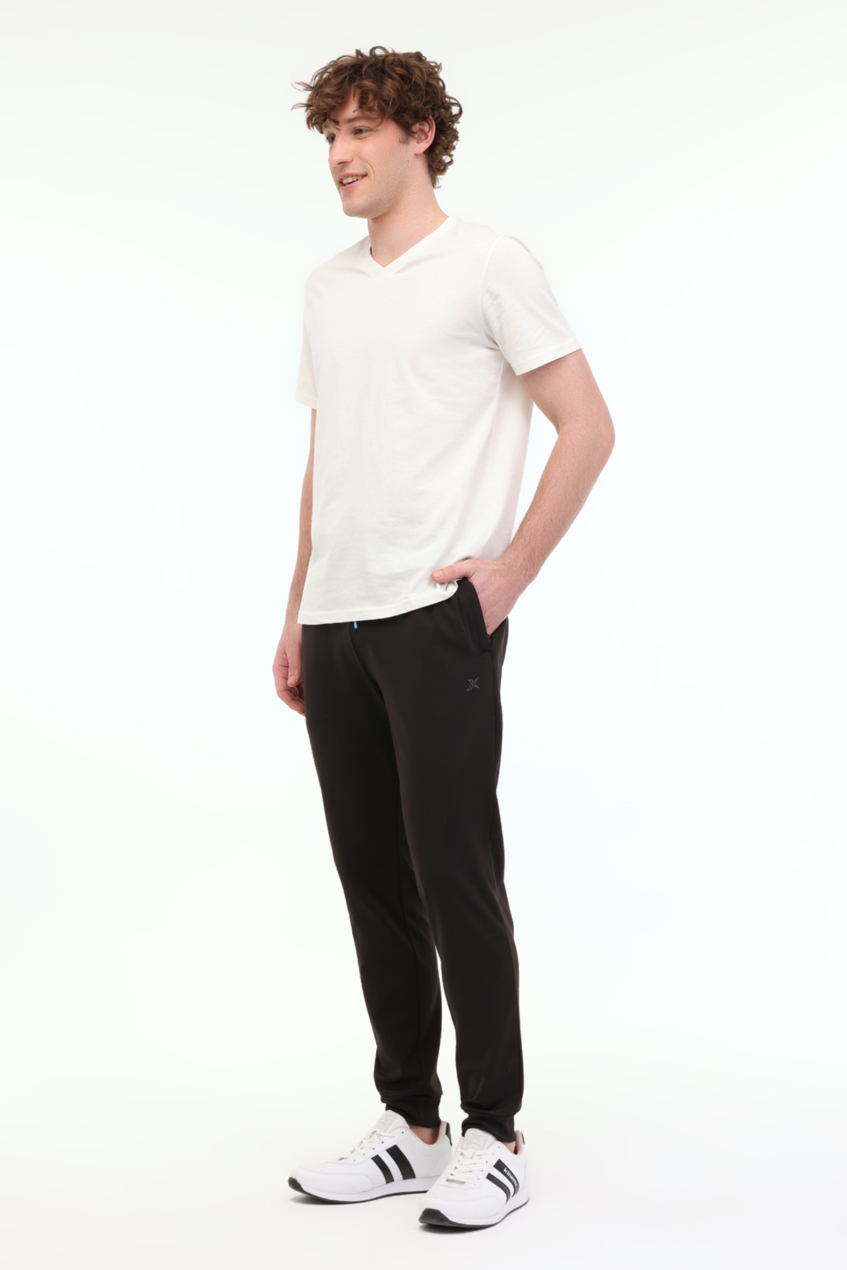 https://floimages.mncdn.com/media/catalog/product/25-02/04/101894304_m3.JPG