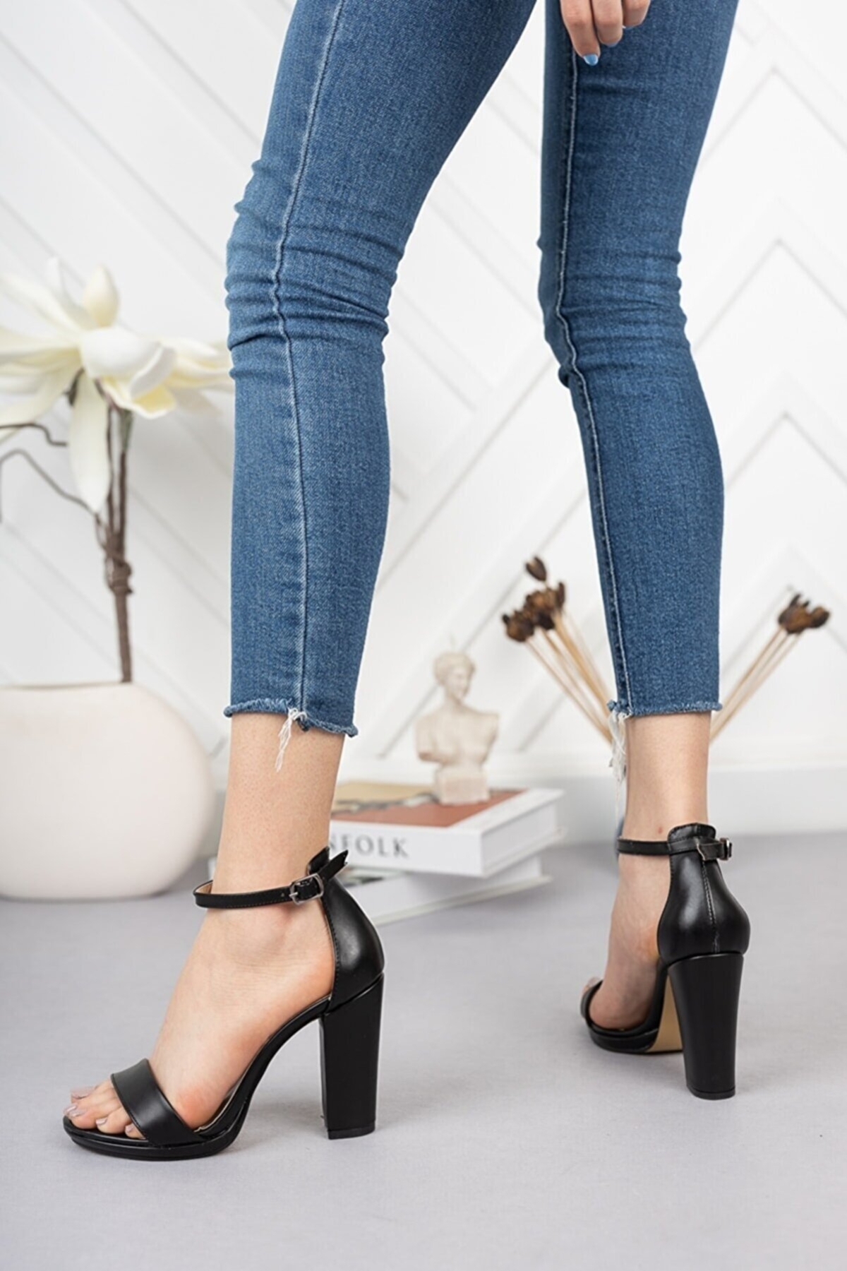 5231 İnce Platfotm Tek Bant Kadın Topuklu Ayakkabı - Görsel 4