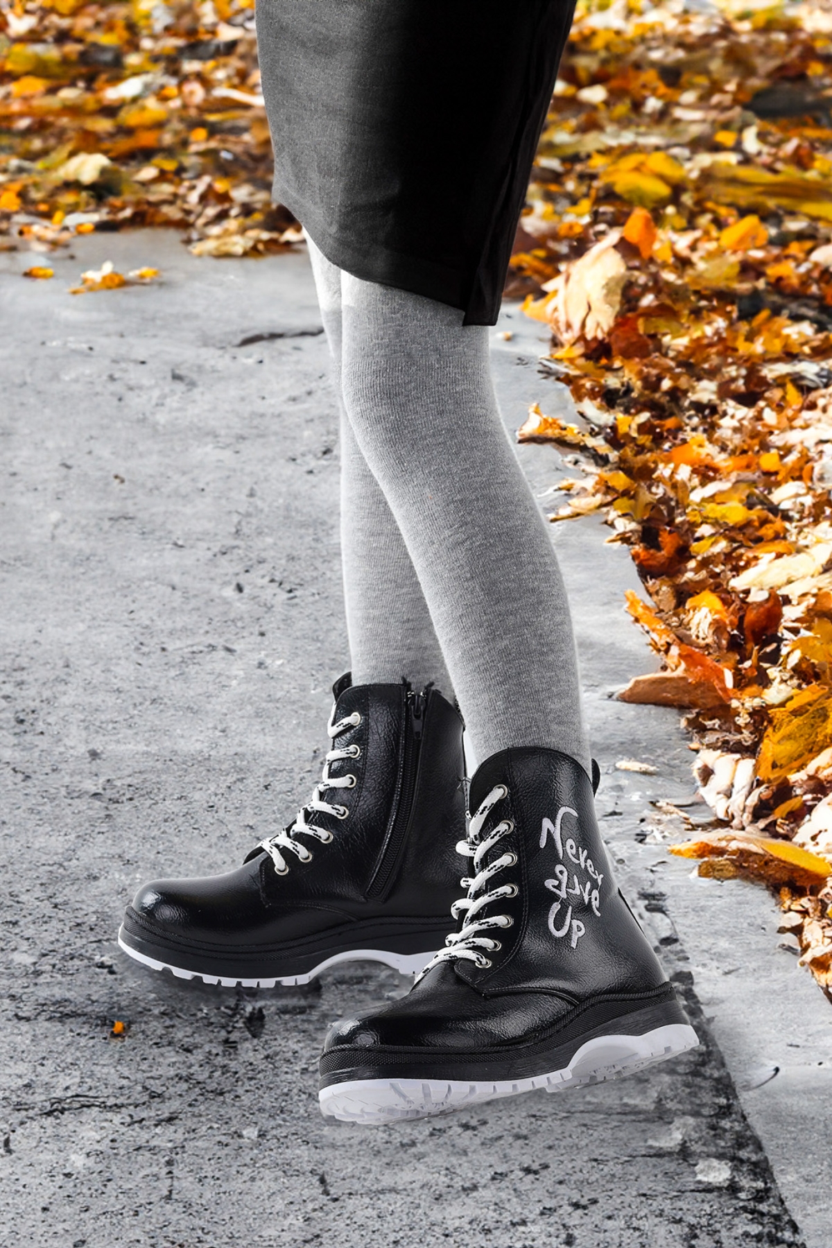 Kiko Kids Never Çatlak Termo Taban Kız Çocuk Bot Siyah - Beyaz - Görsel 4