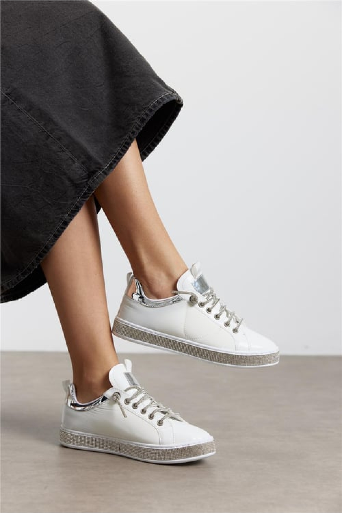 Tabanı Taş Şeritli Taşlı Bağcık Kadın Spor Ayakkabı - Görsel 6