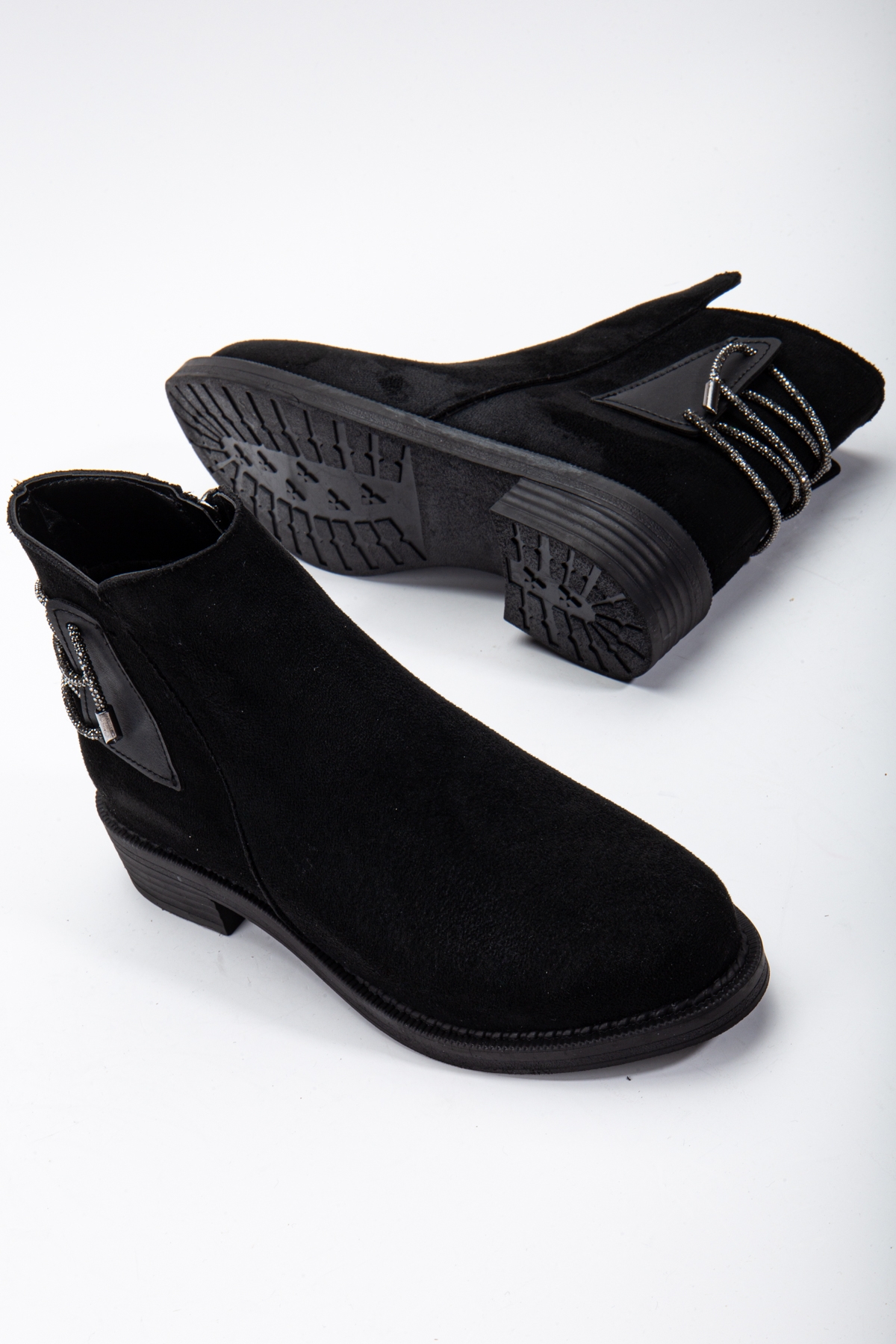 Kadın Siyah Süet Termo Taban Arkası Taşlı İp Geçişli Fermuarlı Kısa Topuklu Bot - Görsel 4