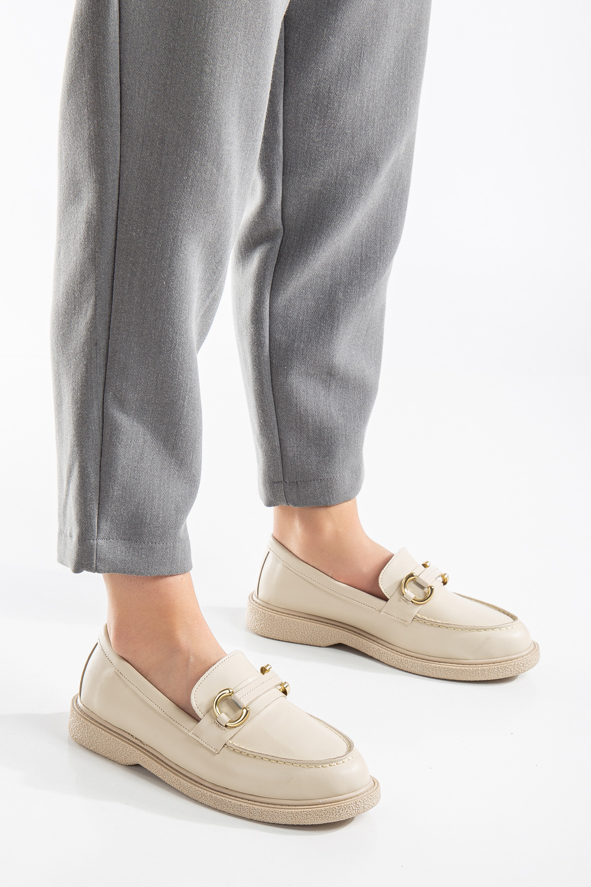 Kadın Ten Cilt Rahat Kalıp Önü Tokalı Günlük Loafer - Görsel 3