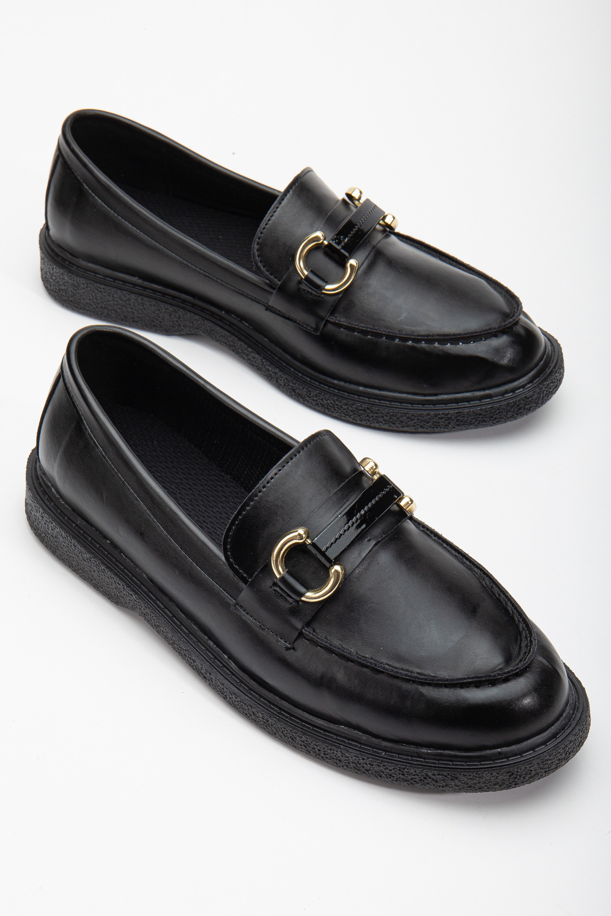 Kadın Siyah Cilt Rahat Kalıp Önü Tokalı Günlük Loafer - Görsel 2