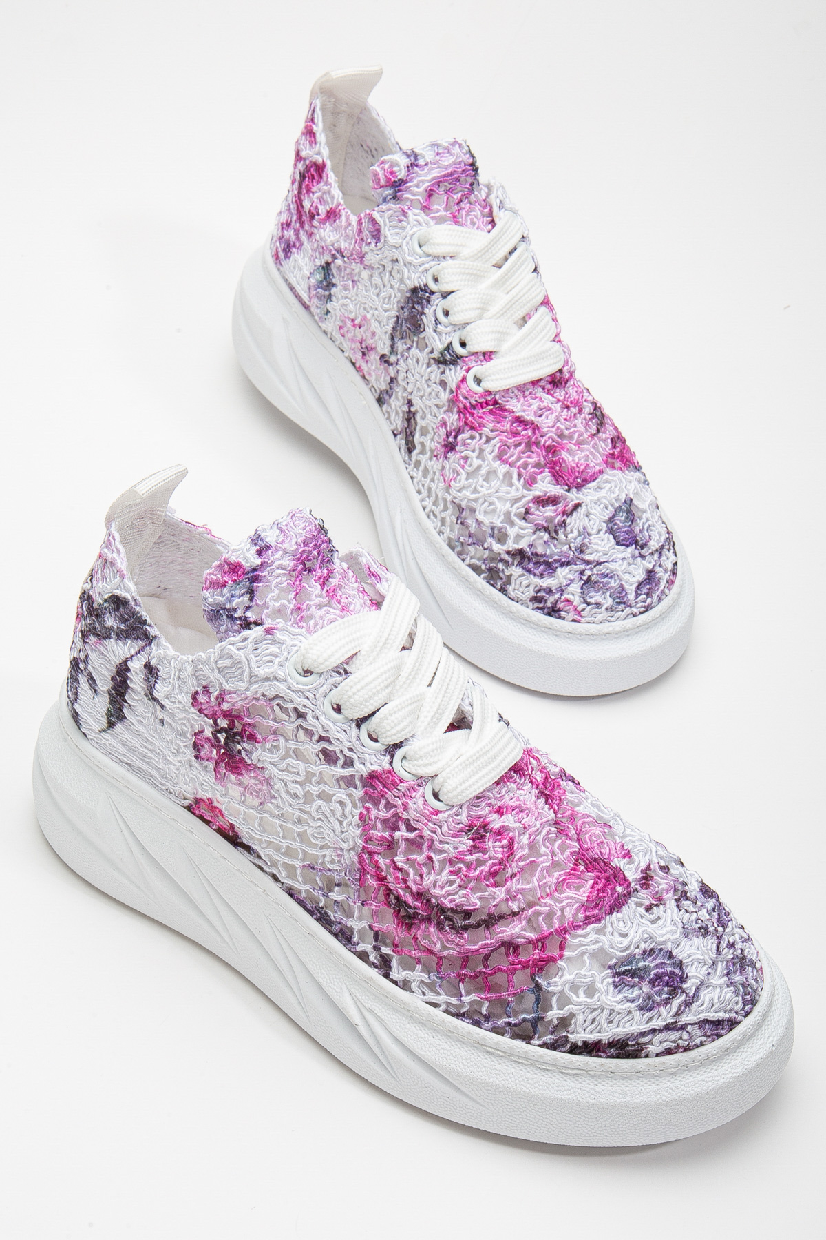 Kadın Mor Rahat Kalıp Desenli Kalın Taban Bağcıklı Spor Ayakkabı - Görsel 2