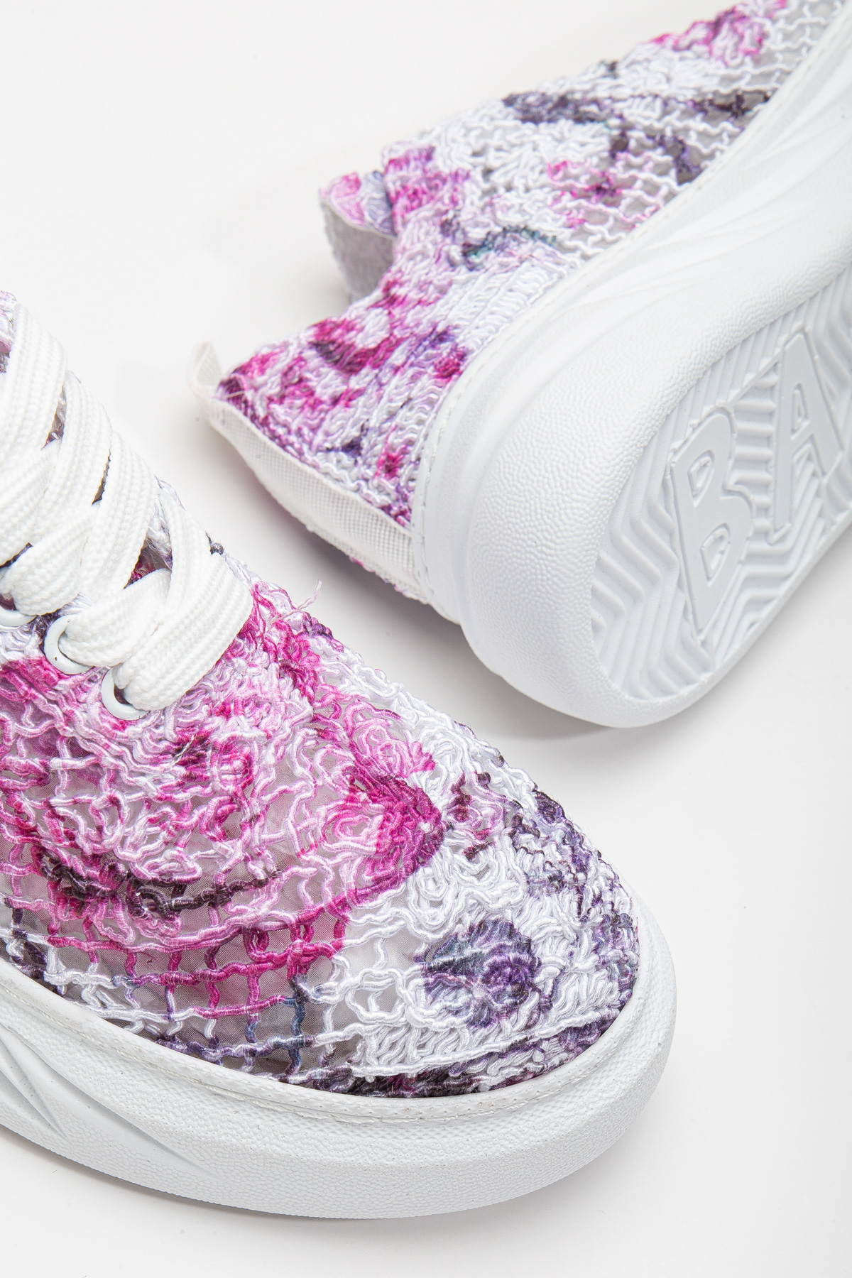 Kadın Mor Rahat Kalıp Desenli Kalın Taban Bağcıklı Spor Ayakkabı - Görsel 4
