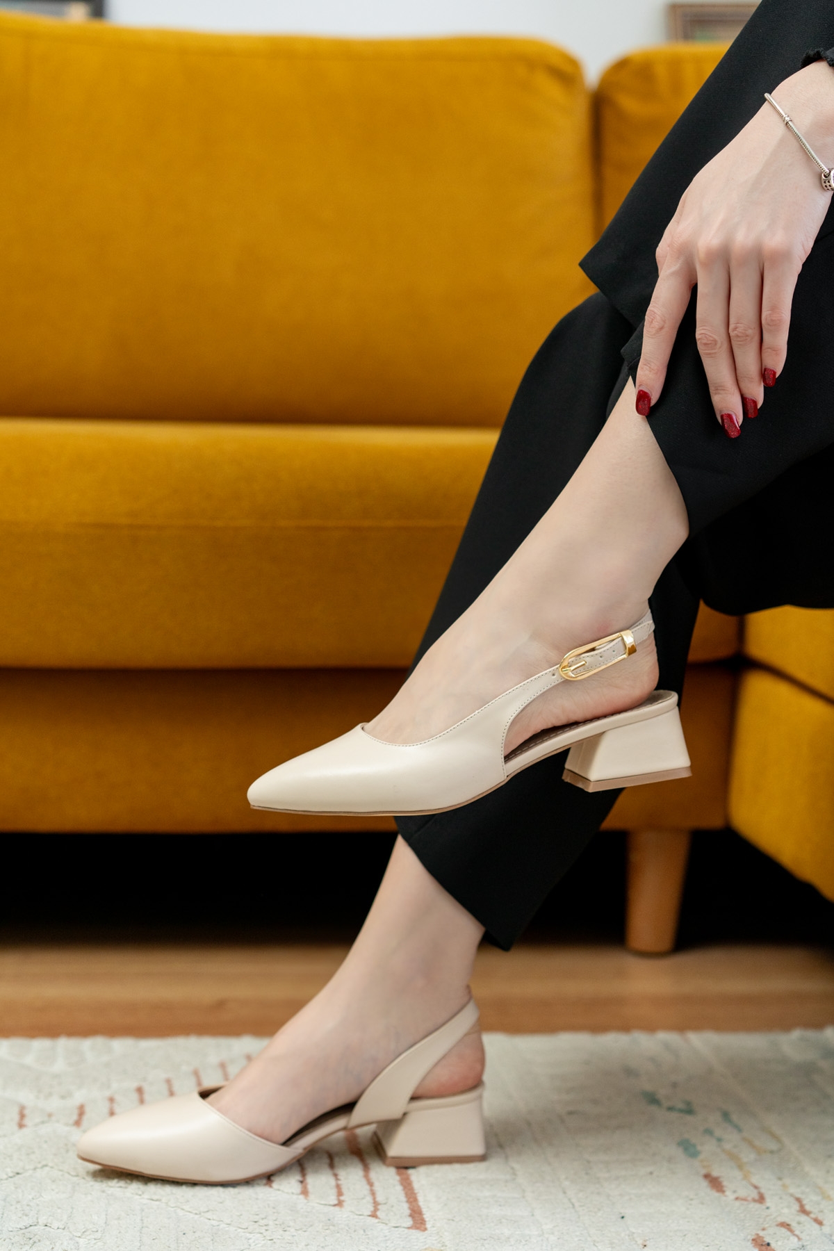 Aura Bej Yanı Tokalı (4 cm Topuk Boyu ) Sivri Burun Topuklu Babet Ayakkabı - Görsel 4