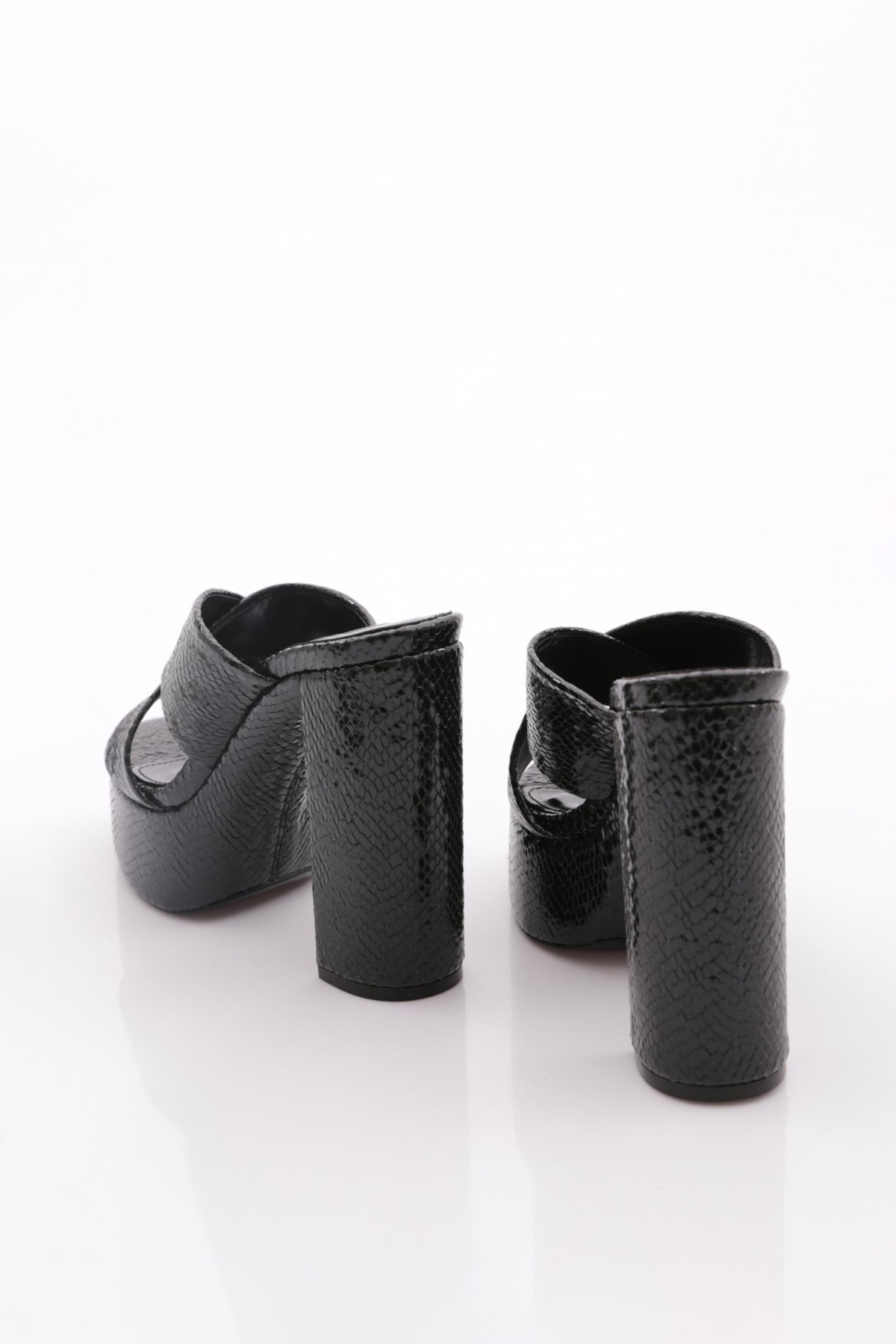 26 Kadin Kalin Taban Çapraz Şerit Terlik - Görsel 4