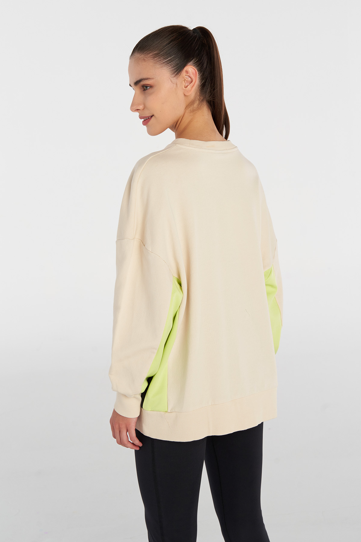 https://floimages.mncdn.com/media/catalog/product/25-02/17/201447023-4-1739774903.jpg