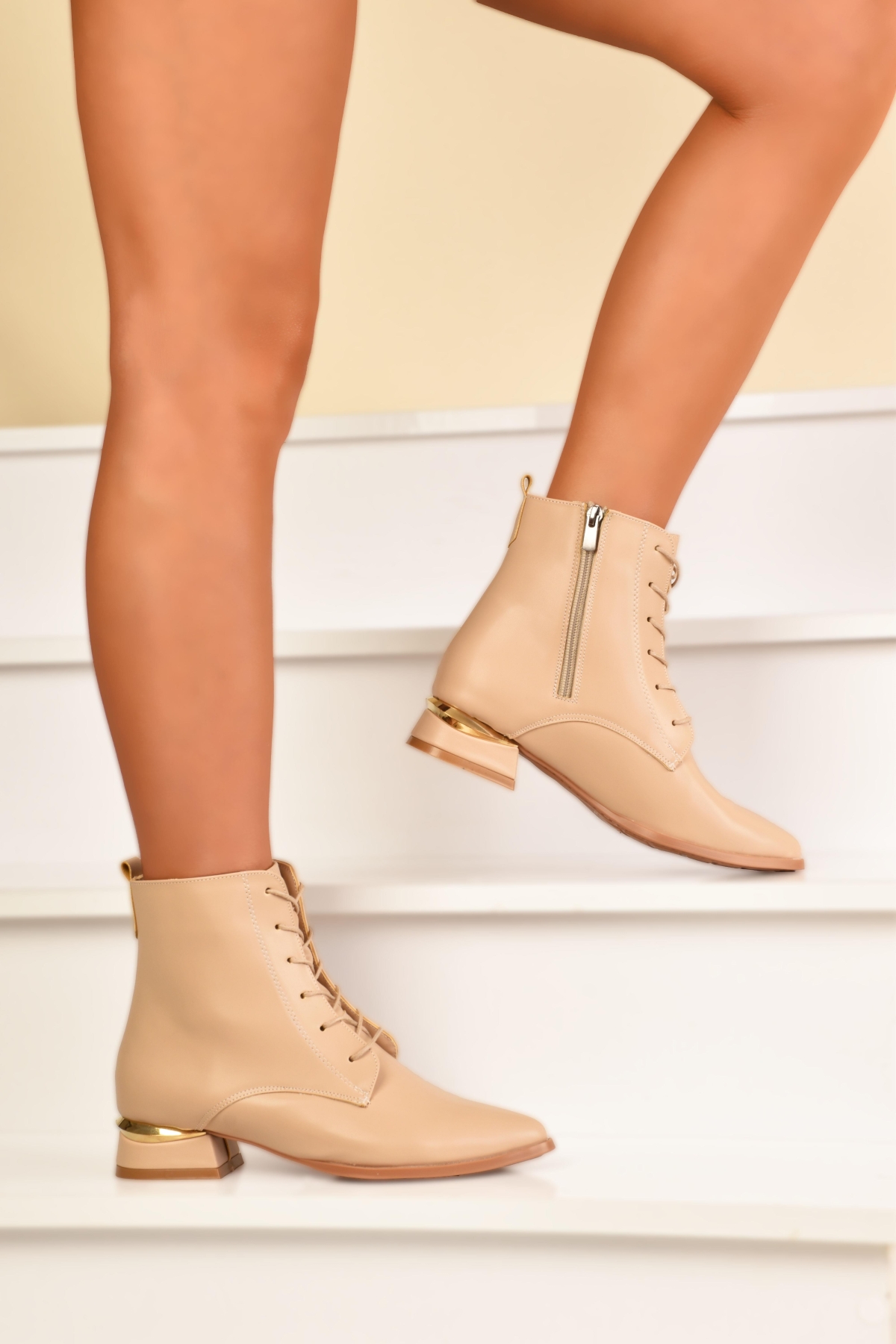 Kadın Topuk Detaylı Fermuarlı Kadın Bot - Görsel 2