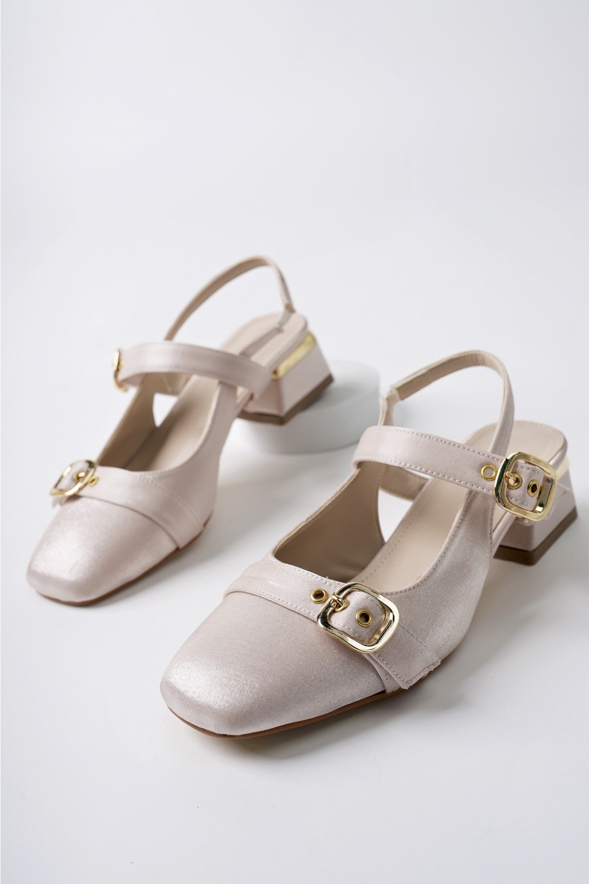 GİGİ Arkası Açık Küt Burun Çift Kemerli Kadın Günlük Klasik Kısa Topuklu Ayakkabı - Görsel 4