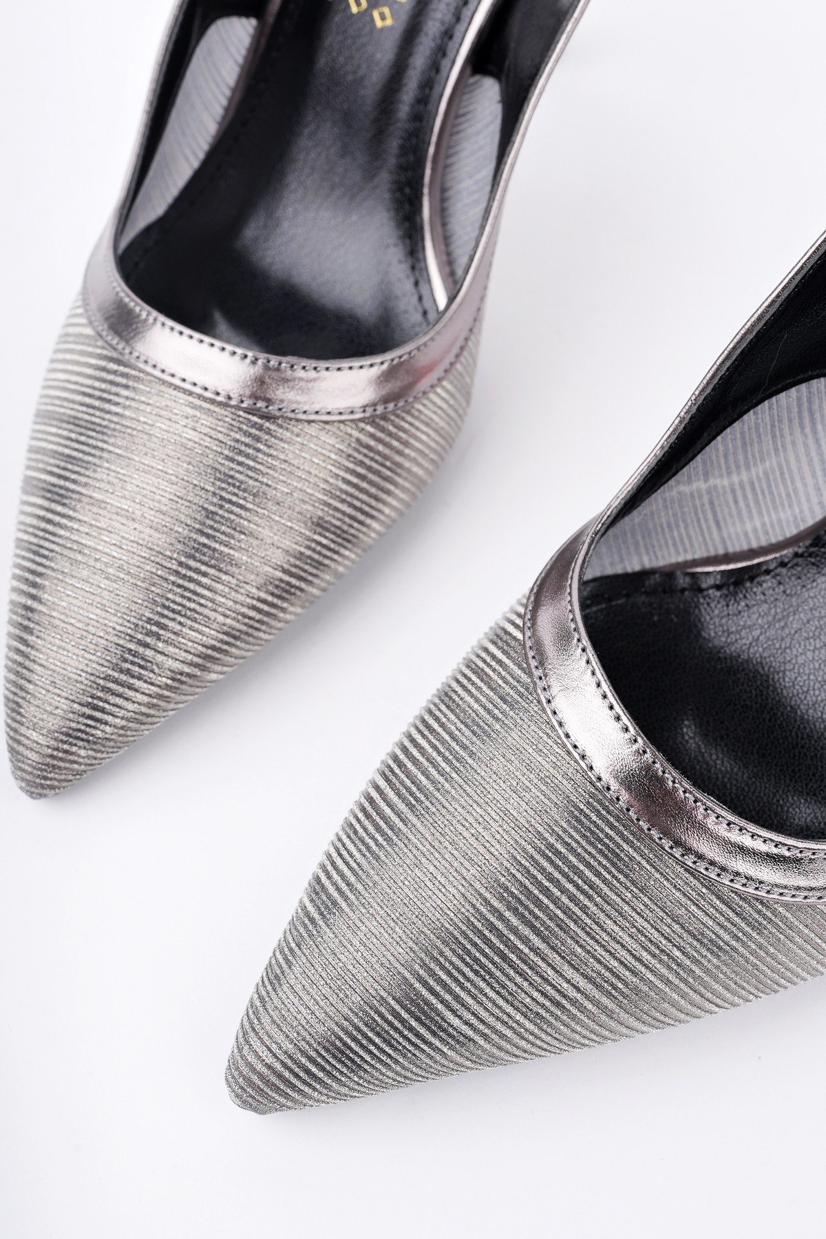 ARYNA Sivri Burun Arkası Açık Günlük Klasik Kadın Topuklu Ayakkabı - Görsel 9