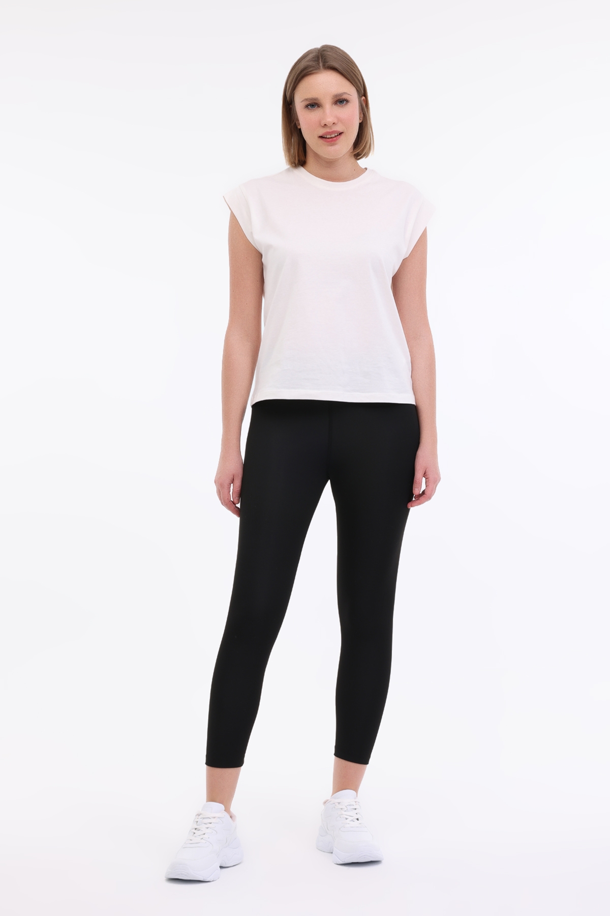 https://floimages.mncdn.com/media/catalog/product/25-02/18/101931588_m3.JPG