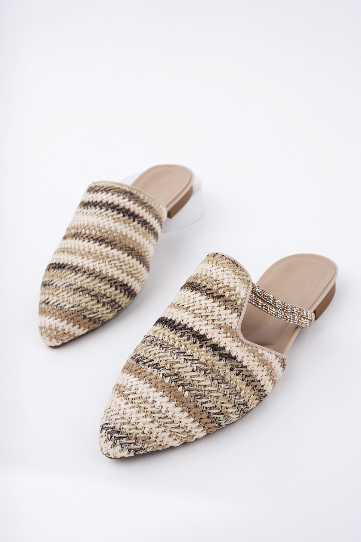 JAYLİN Önü Kapalı Kadın Taşlı Günlük Hasır Terlik - Görsel 3