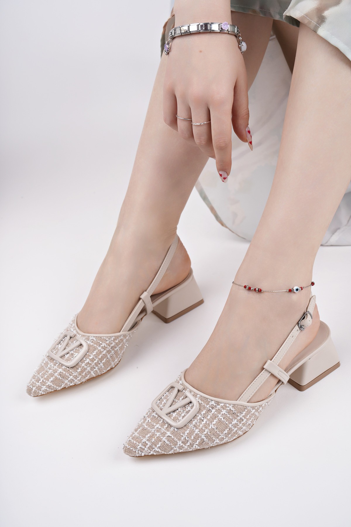 Muggo JUMANİ Sivri Burun Tokalı Arkası Açık Klasik Kısa Topuklu Kadın Ayakkabı - Görsel 6