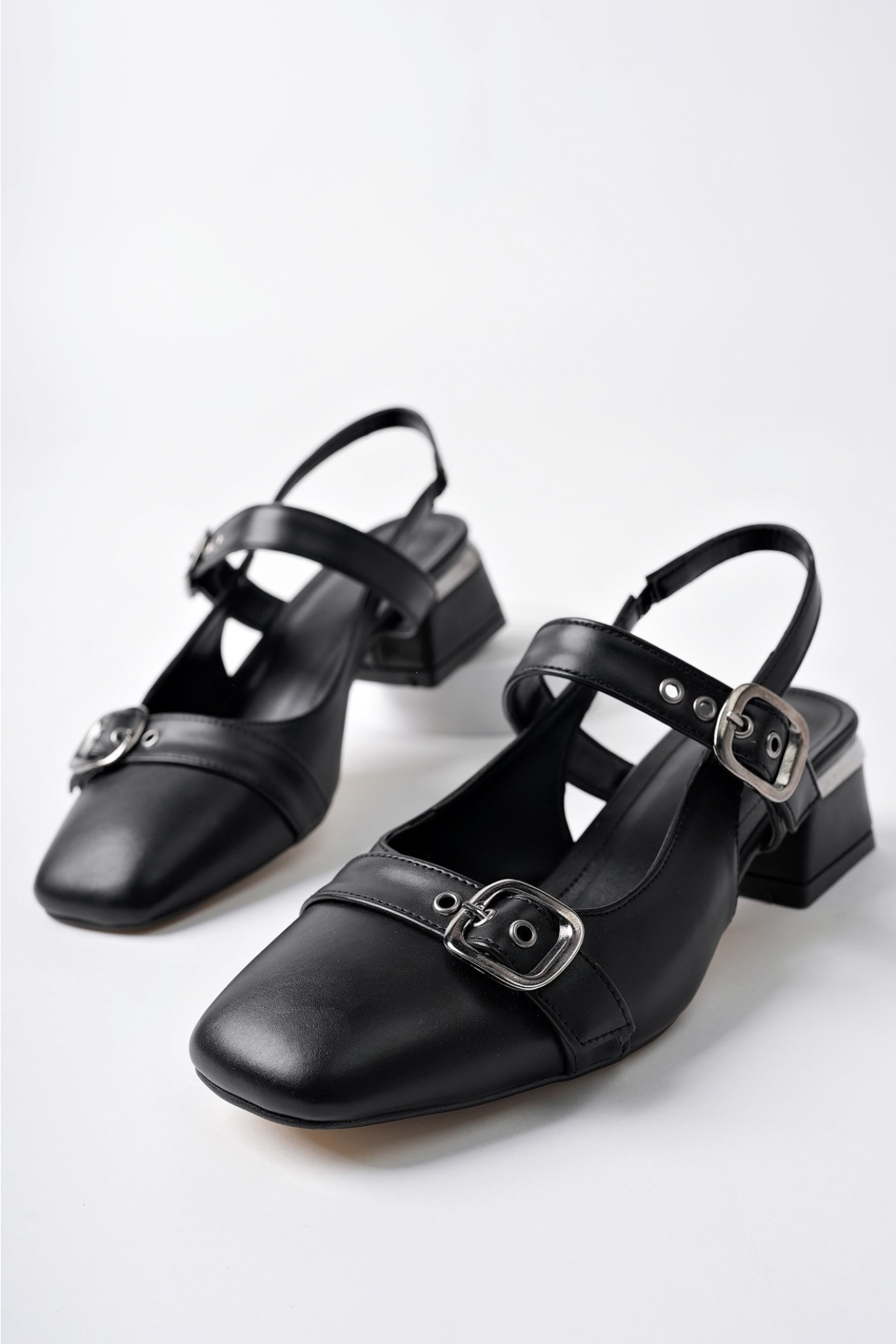 YUQİ Arkası Açık Küt Burun Çift Kemerli Kadın Günlük Klasik Kısa Topuklu Ayakkabı - Görsel 8