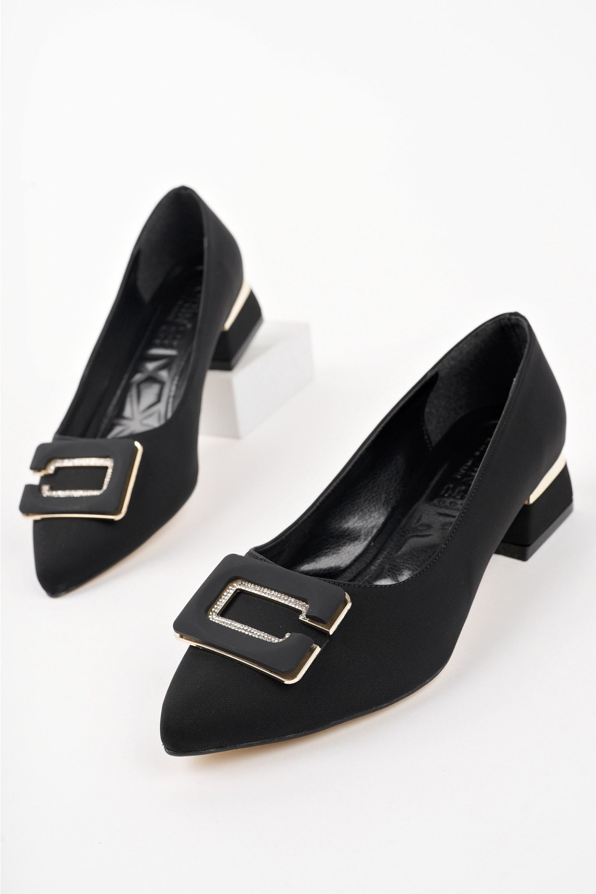 VENTİ Kalın Topuk Sivri Burun Tokalı Kadın Klasik Topuklu Ayakkabı - Görsel 4