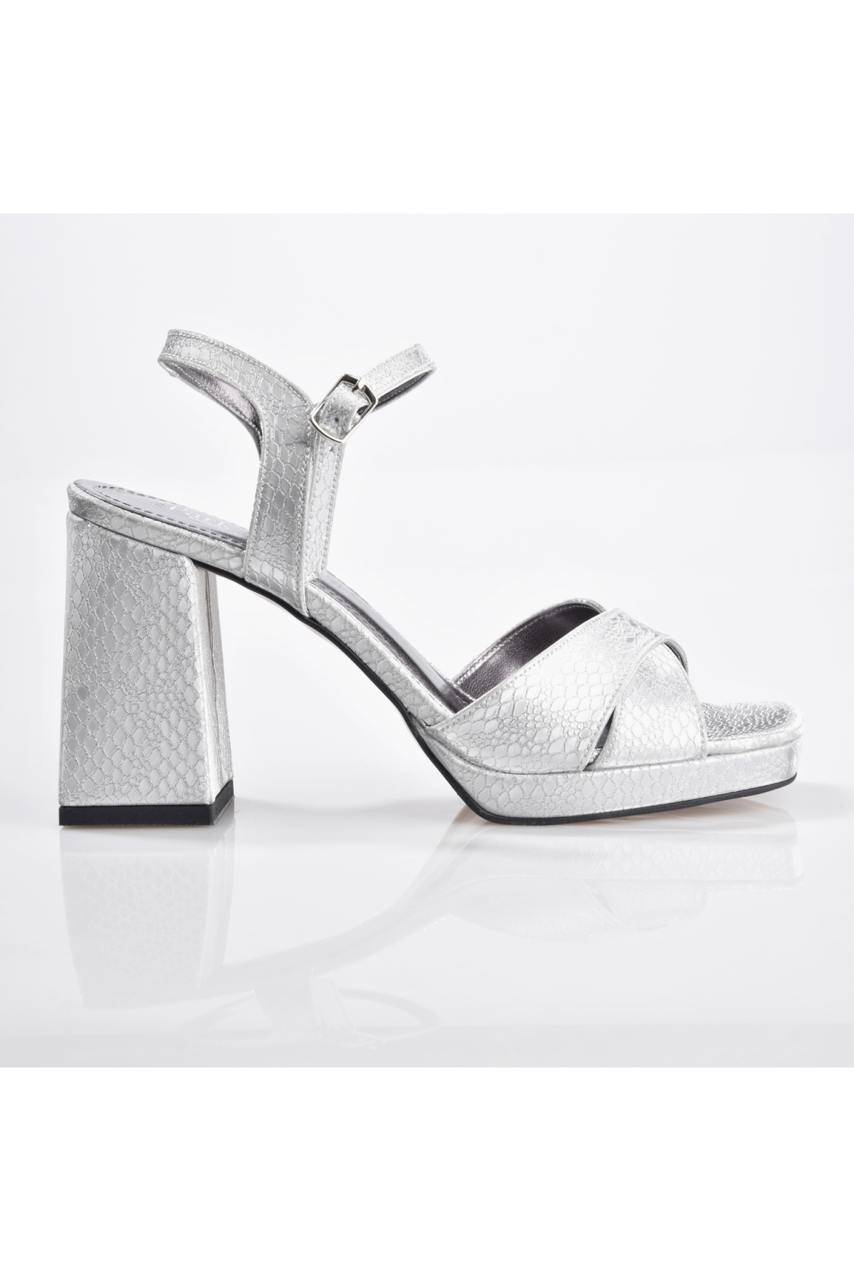 EK Park Moda K81/1 Kadın Topuklu Ayakkabı - Görsel 2