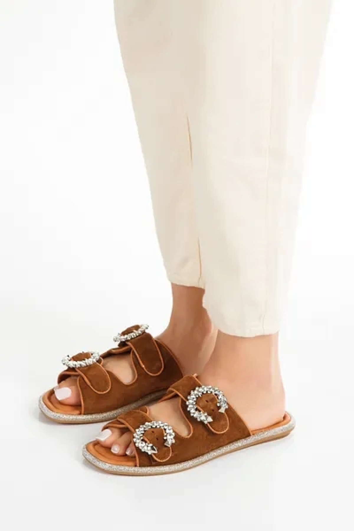 8069 Kadın Deri Taşlı Tokalı Terlik - Görsel 2