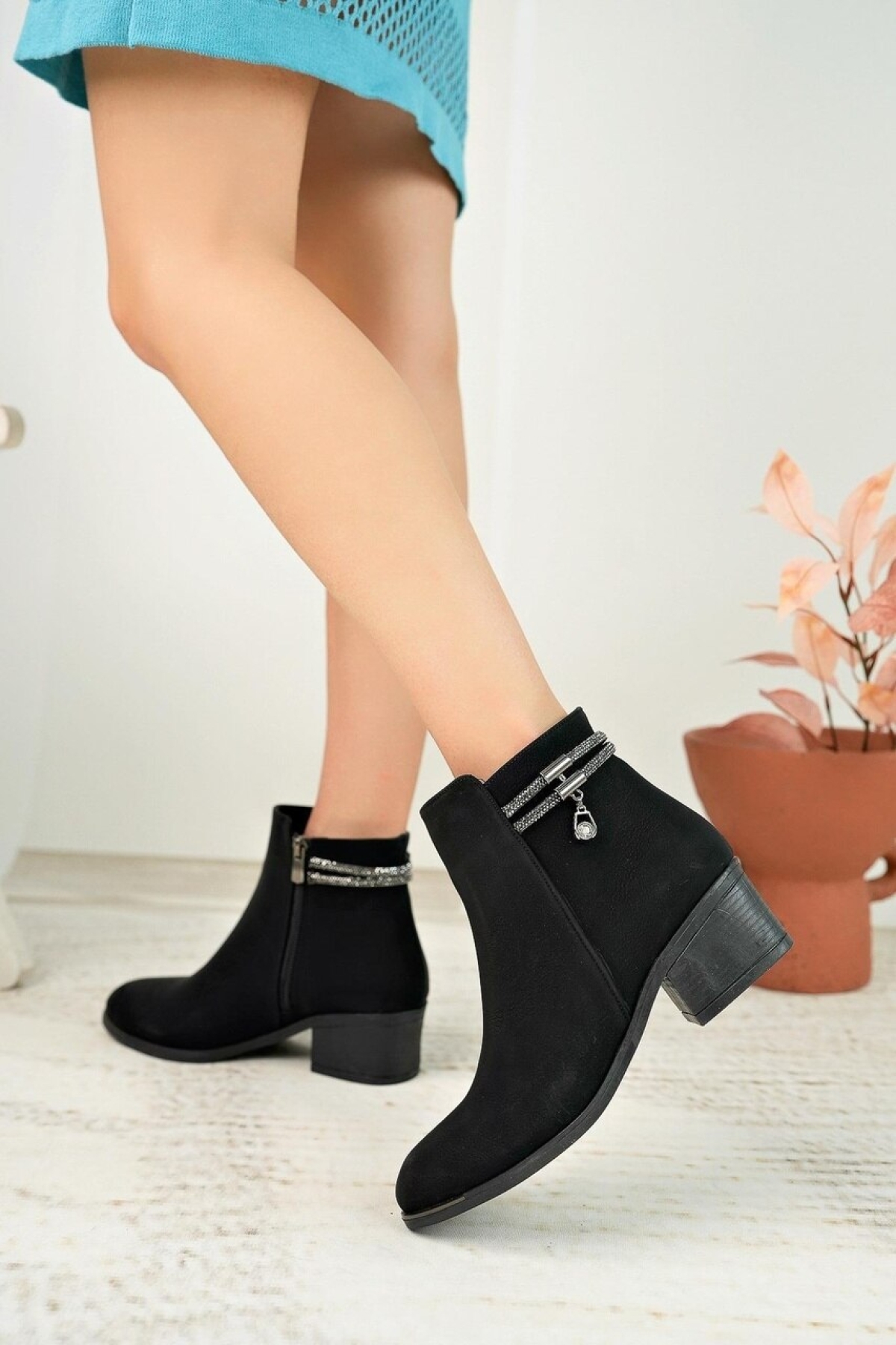 Arkası Taş Detaylı Fantazi Klasik Kadın Bot - Görsel 5