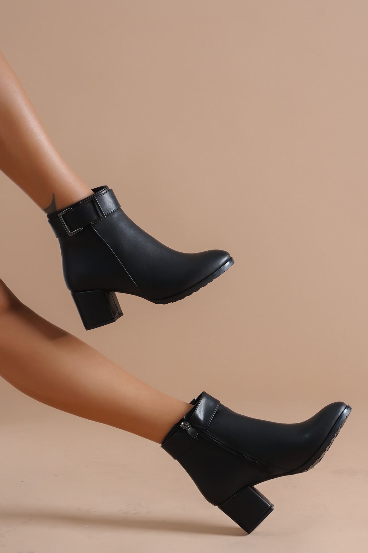 Tokalı Klasik Kadın Bot - Görsel 4