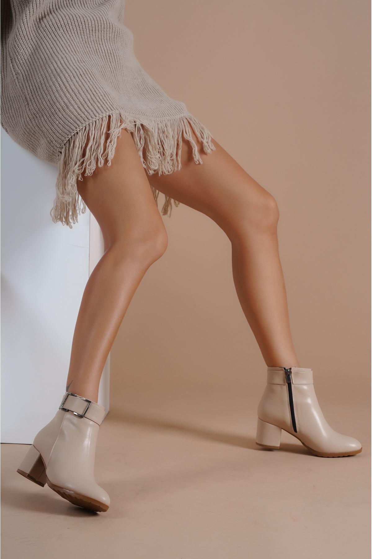 Tokalı Klasik Kadın Bot - Görsel 5