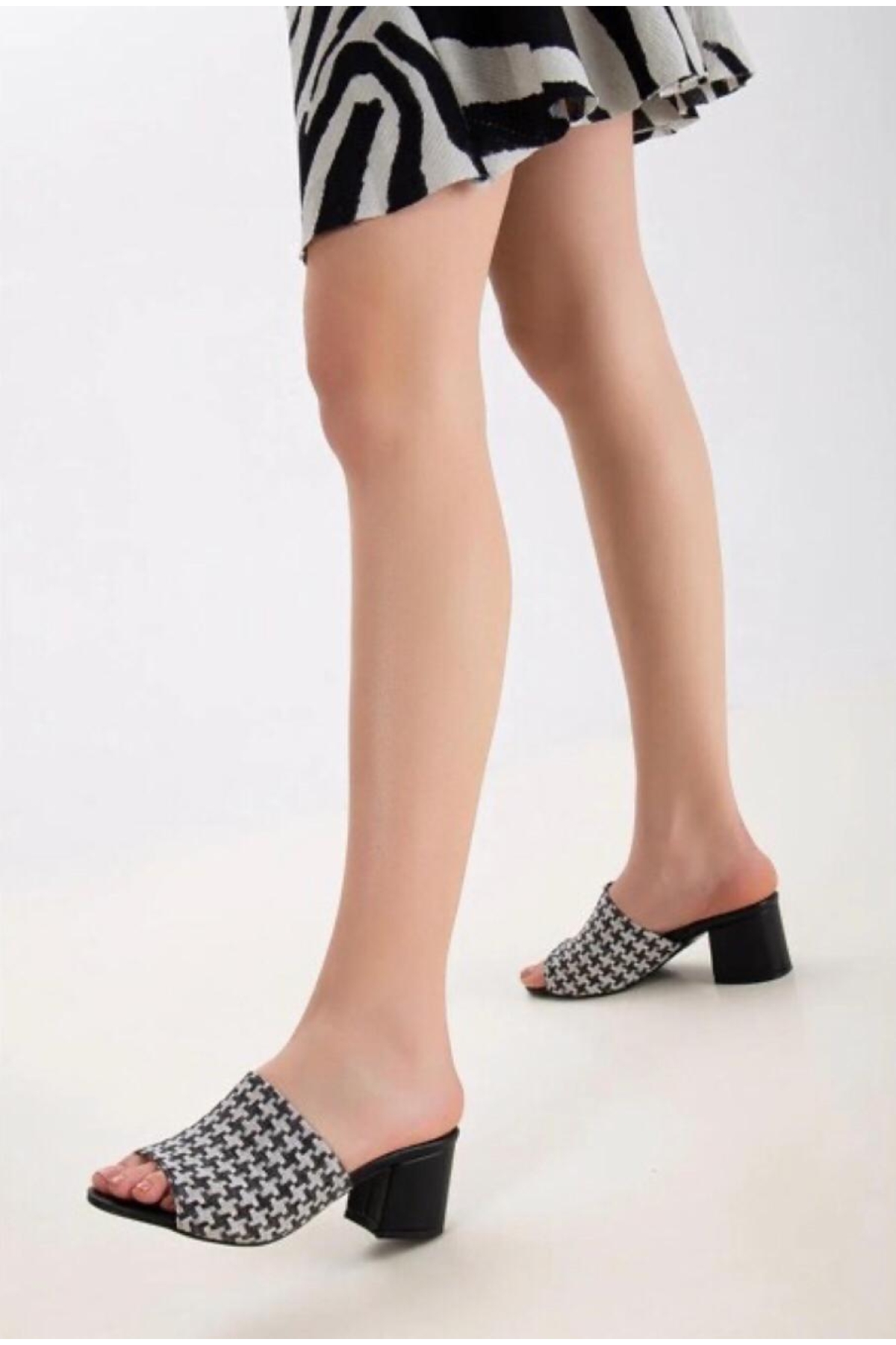Kadın Topuklu Terlik - Görsel 3