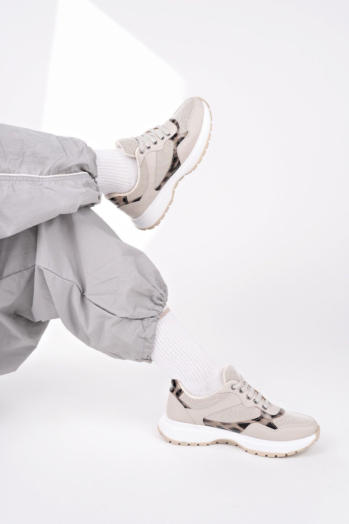 MELODY Kadın Kalın Taban Günlük Leopar Desenli Bağcıklı Sneaker Spor Ayakkabı - Görsel 6