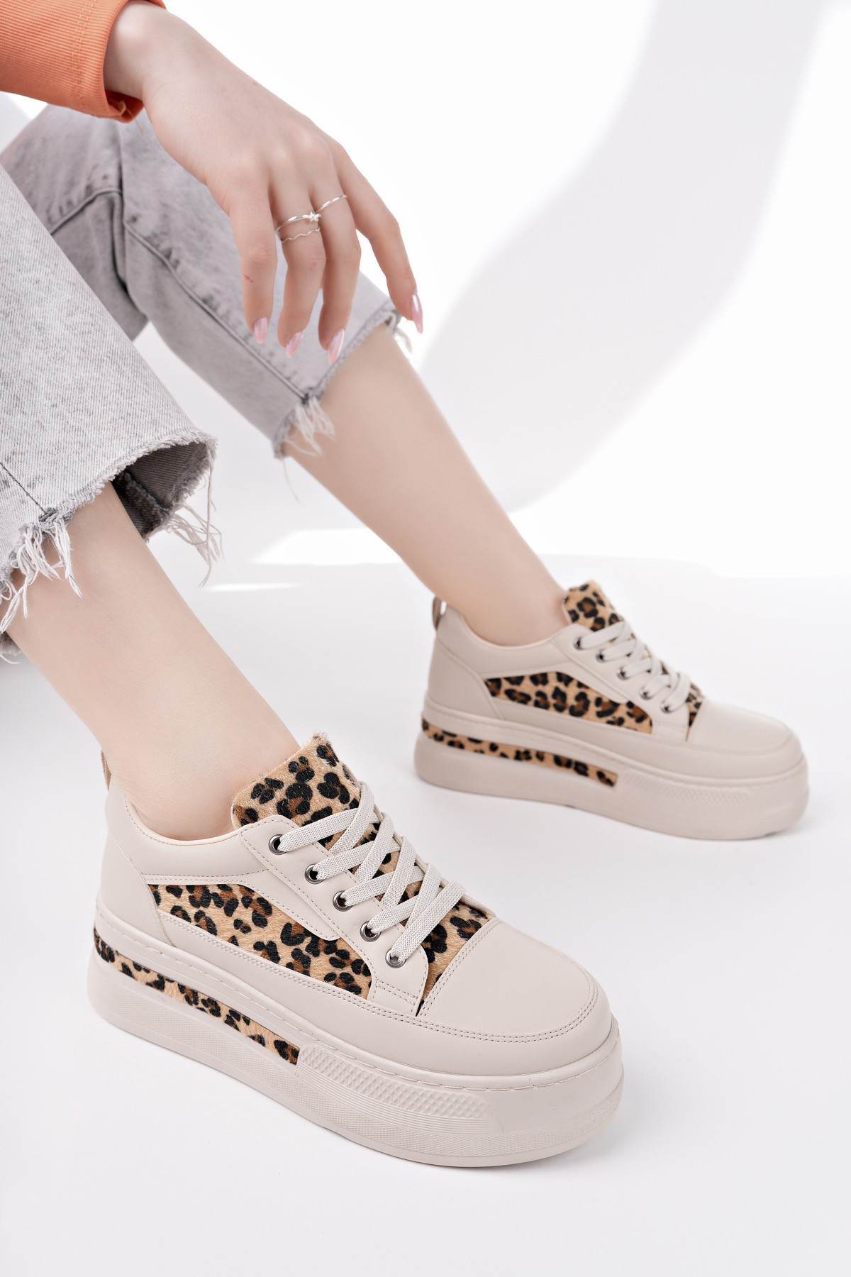 ZARİNA Kadın Kalın Taban Leopar Desenli Bağcıklı Günlük Sneaker Spor Ayakkabı - Görsel 6