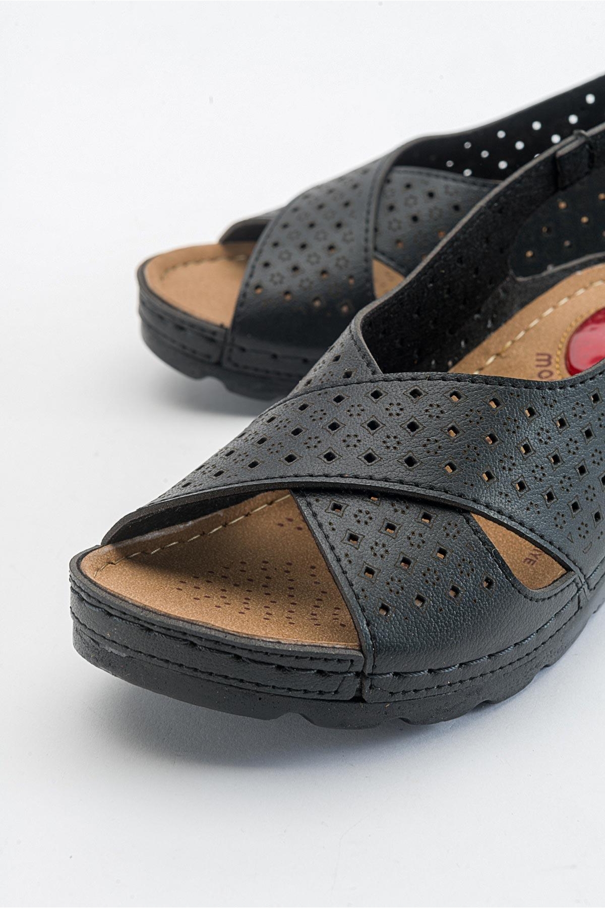 Kadın Çapraz Bantlı Jelli Sandalet SİYAH - Görsel 5