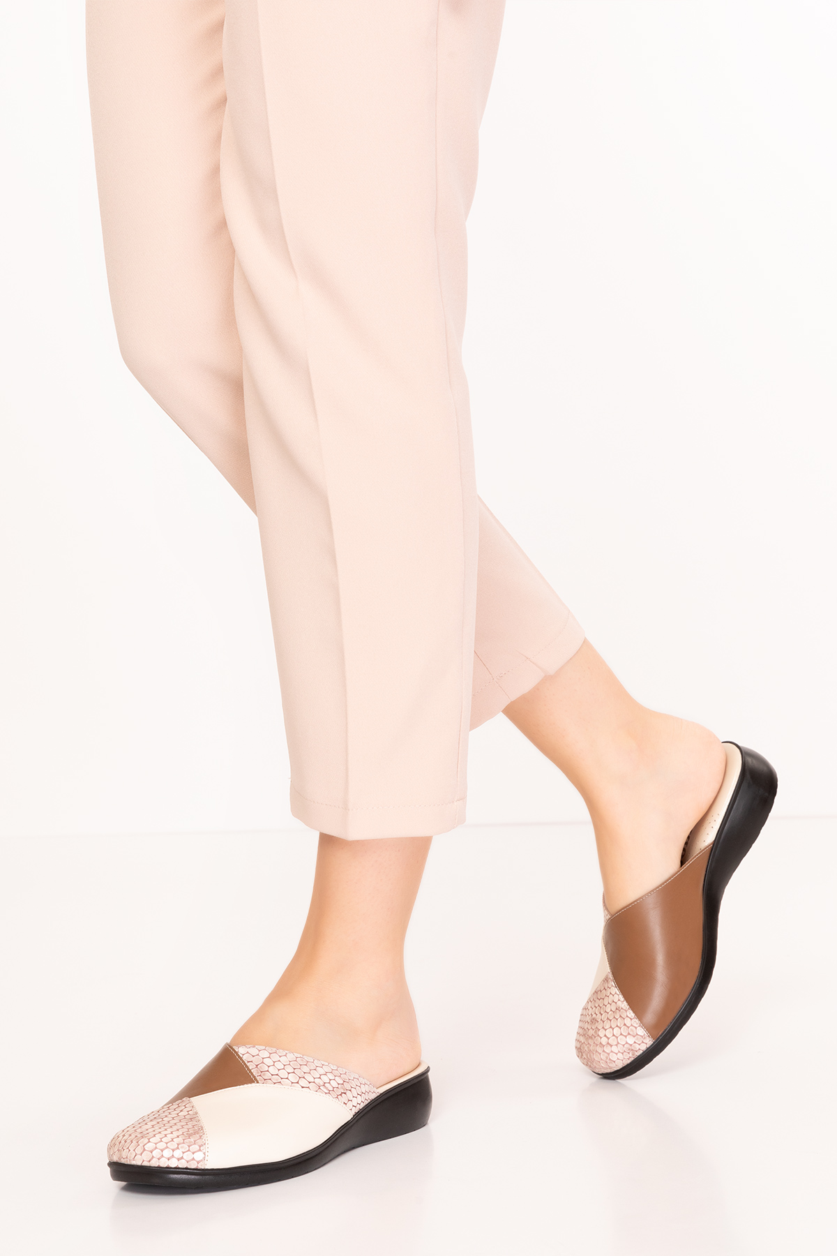 Gondol Hakiki Deri Ev Terliği özl.450 - Görsel 6