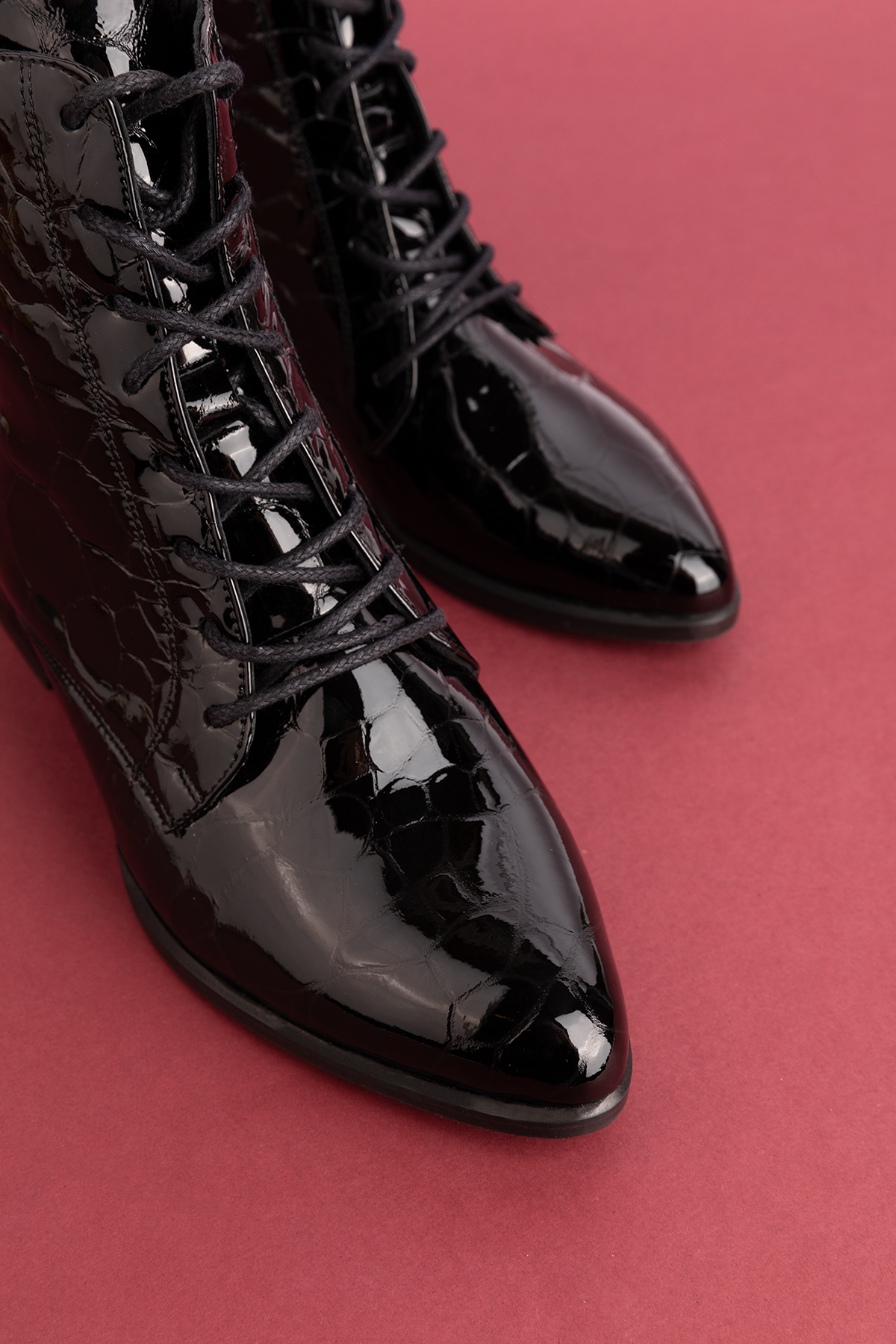 Gondol Kadın Hakiki Deri Kısa Topuklu Şık Bot ast.8154 - Görsel 5