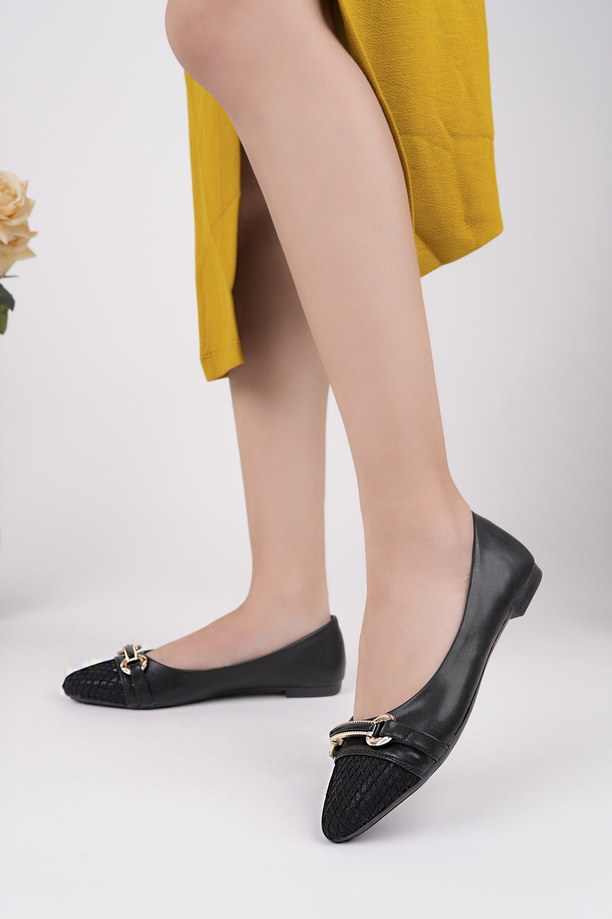 Kadın Yazlık Rahat Fileli Sivri Burun Babet Ayakkabı Ahmet Dede 055 Siyah - Görsel 2