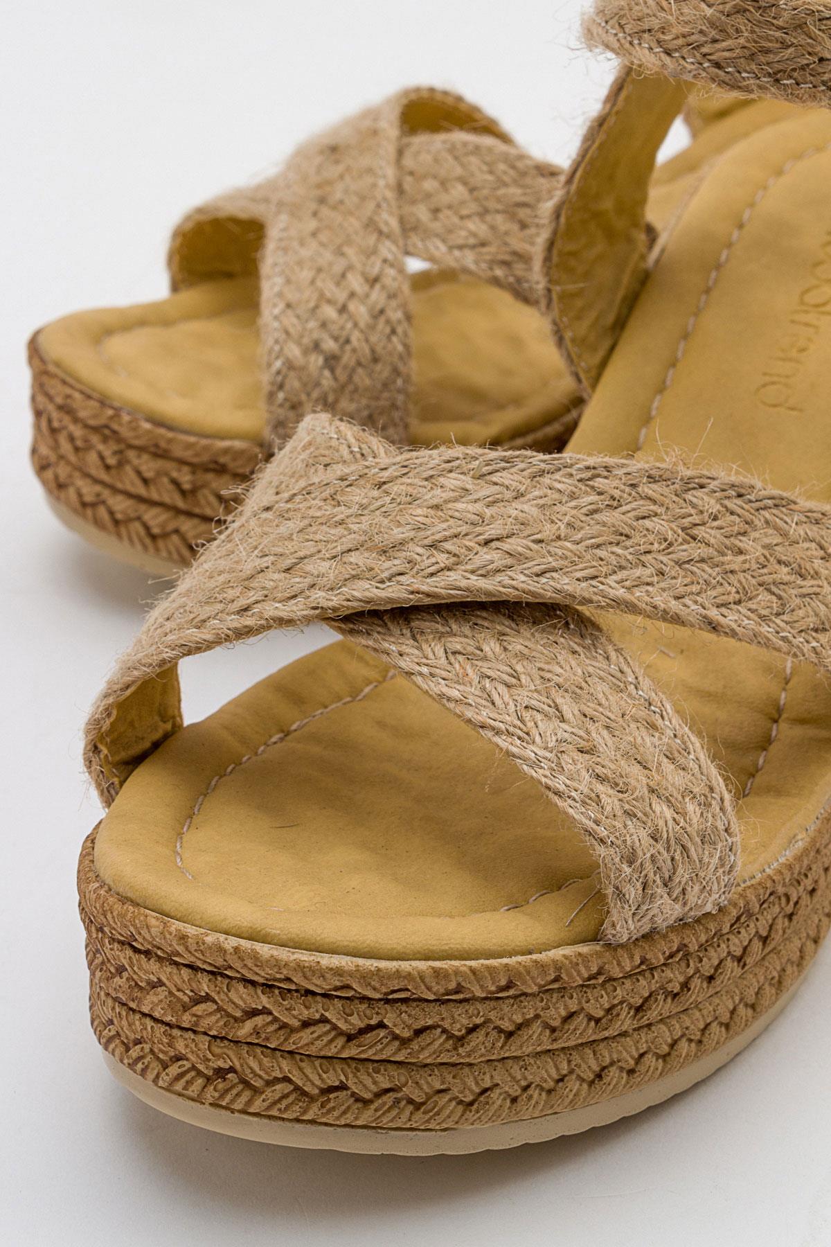 Kadın Çapraz Bantlı Dolgu Topuklu Sandalet HASIR - Görsel 4