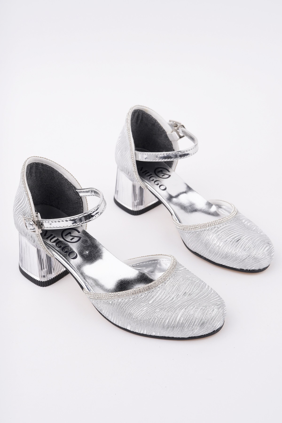 ELSE Bilekten Bağlamalı Simli Kız Çocuk Kısa Topuklu Ayakkabı - Görsel 3