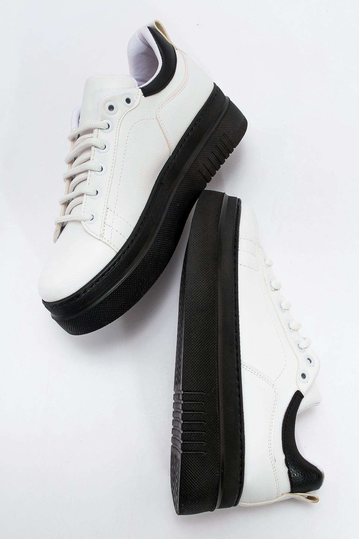 Kaydırmaz Kadın Spor Ayakabı BEYAZ SİYAH - Görsel 4