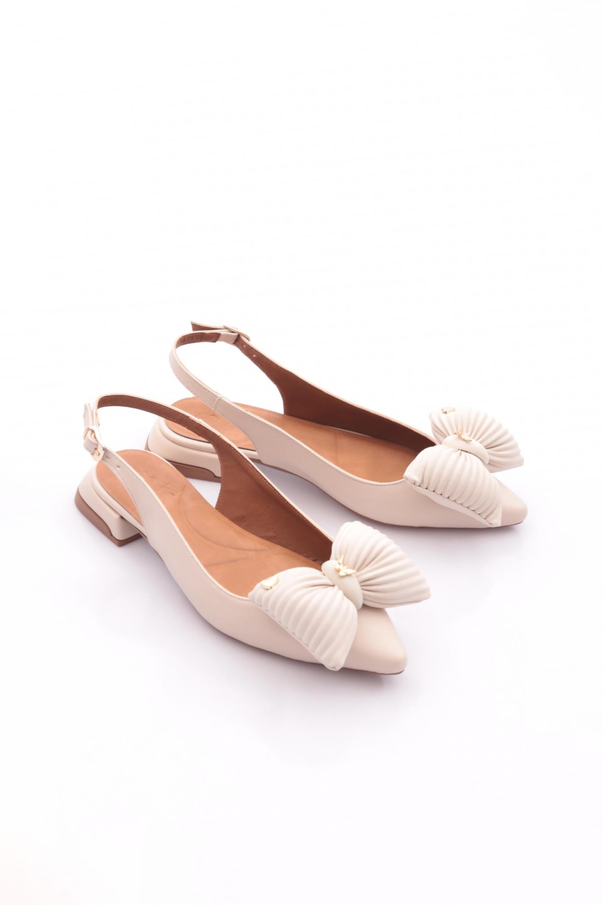 2888 Kadin Fiyonk Detayli Babet - Görsel 3