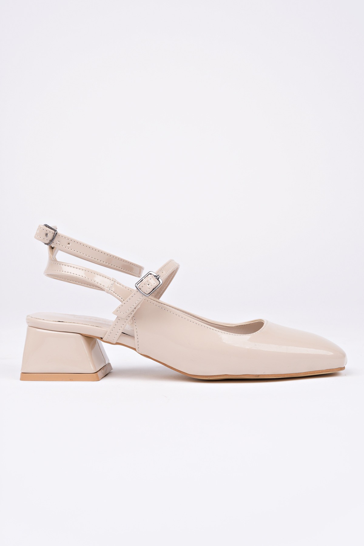 CHOPRA Kare Burun Çift Kemerli Bilekten Bağlamalı Arkası Açık Kısa Topuklu Ayakkabı - Görsel 4