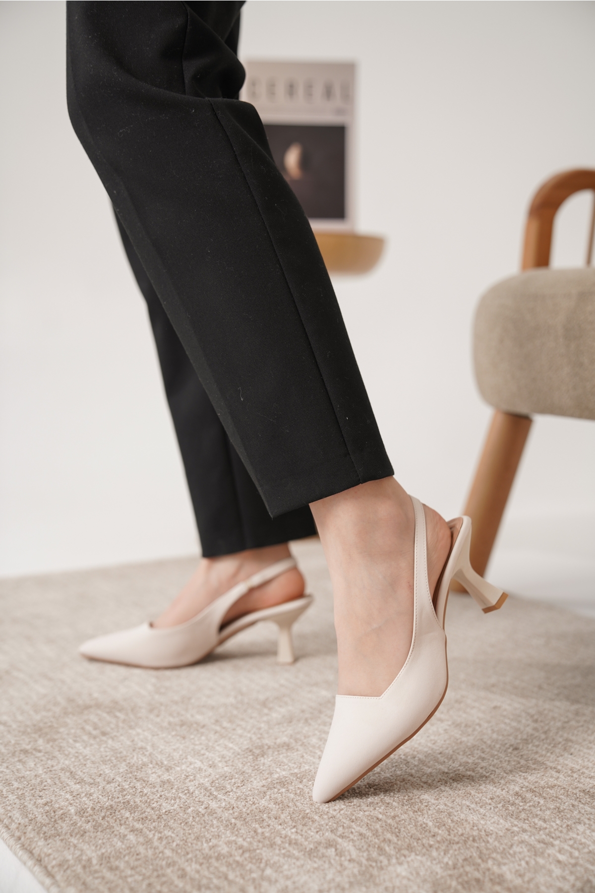 D052 Günlük Ortopedik Klasik Topuklu Kadın Ayakkabı - Görsel 5