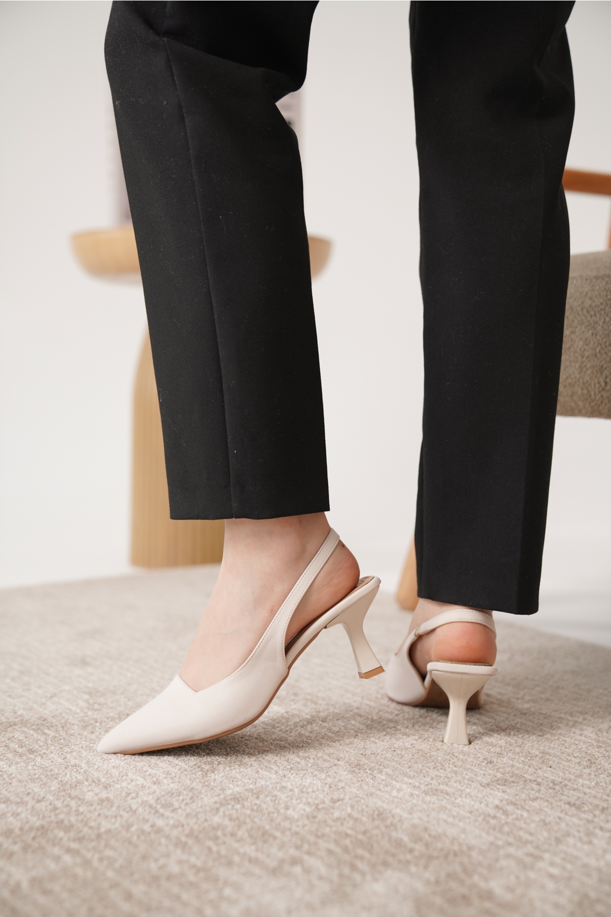 D052 Günlük Ortopedik Klasik Topuklu Kadın Ayakkabı - Görsel 6