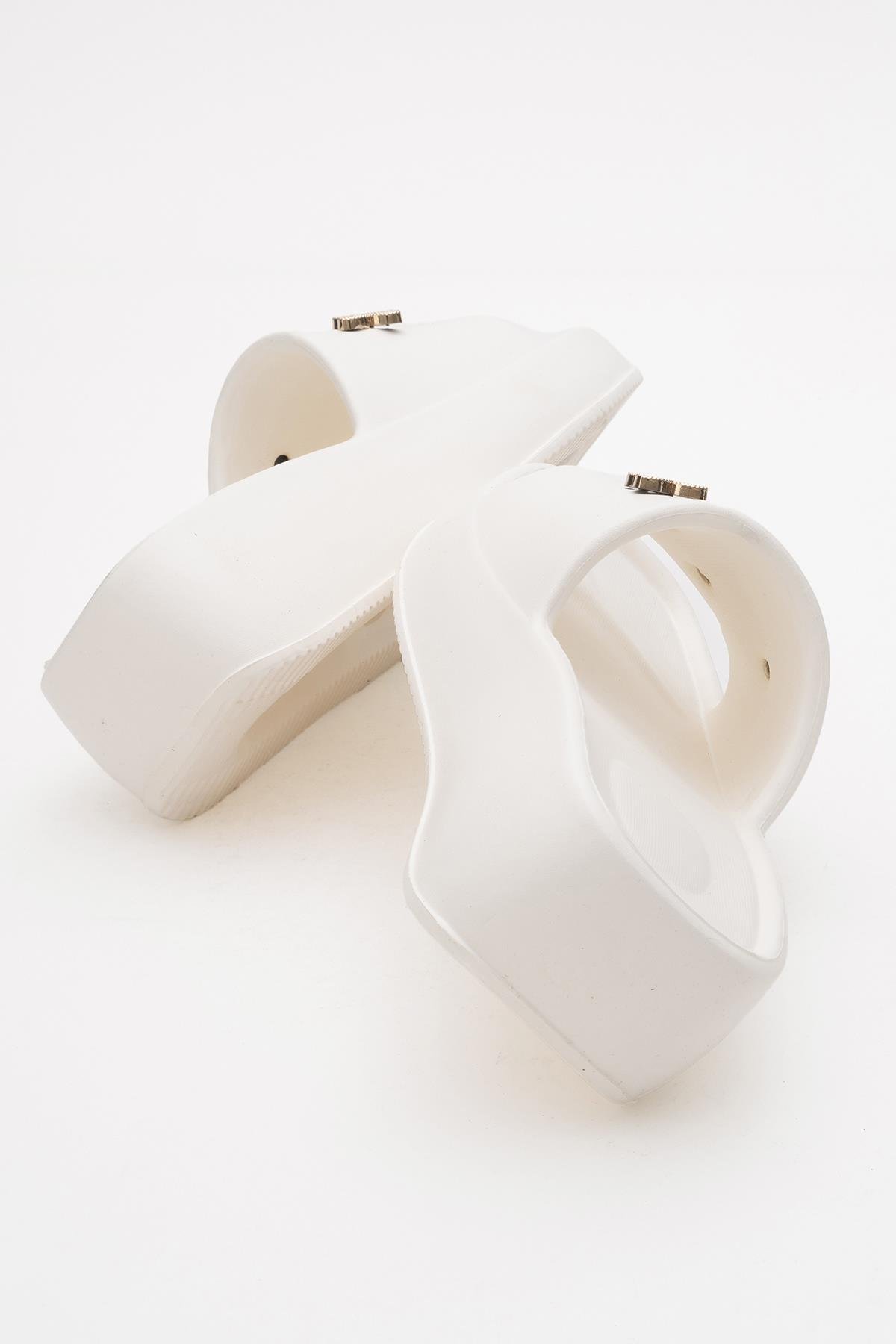 Kadın Aksesurarlı Terlik BEJ - Görsel 5