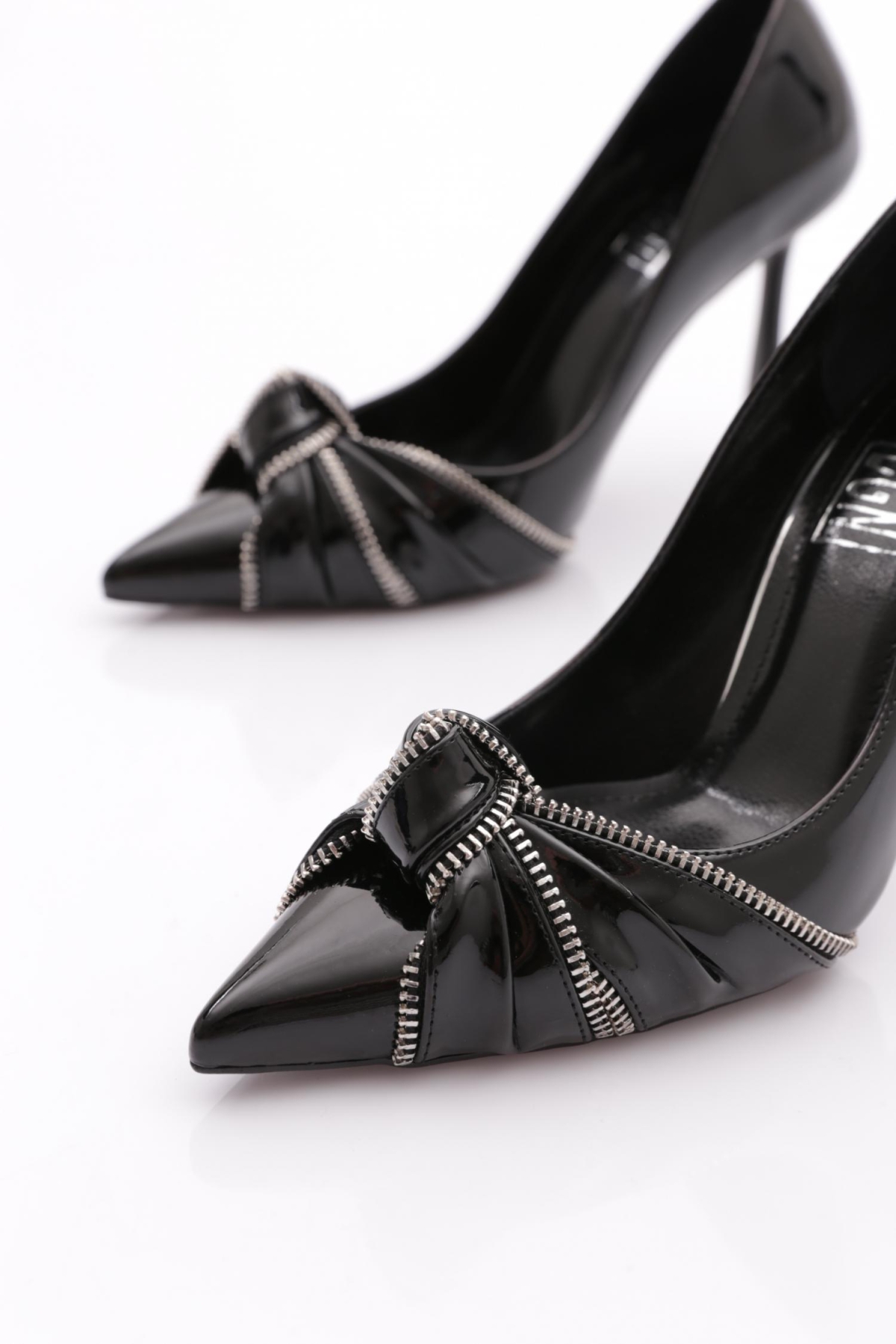 1023 Kadin Taşli Sivri Burun Topuklu Ayakkabi - Görsel 5